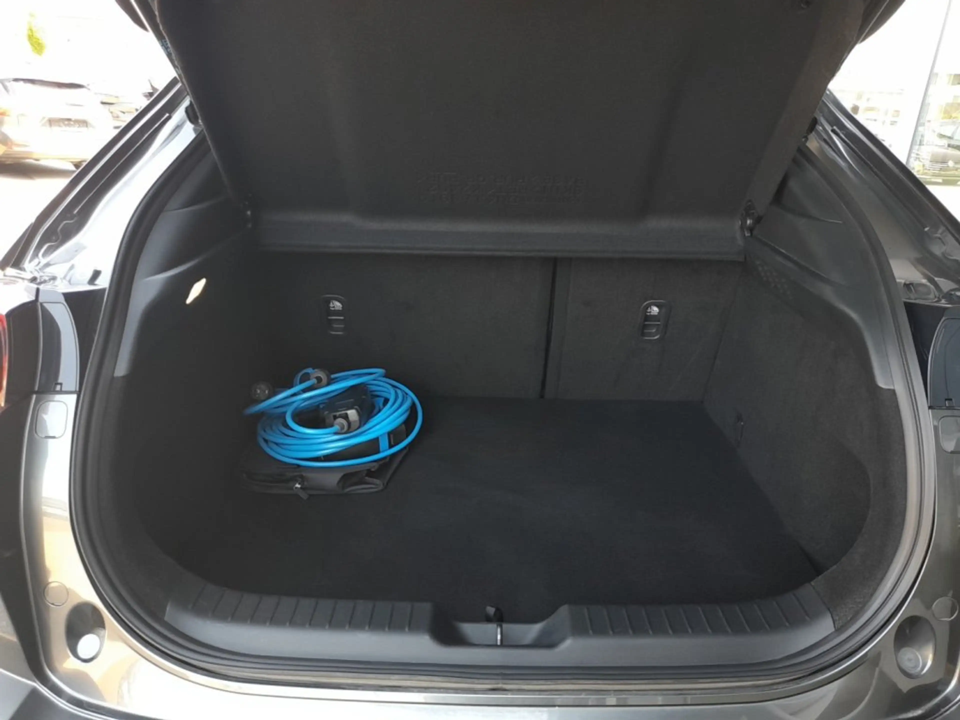 Mazda MX-30 MAKOTO e-SKYACTIV Aut. *MATRIX LED / NAVI / 360° KAMERA / E-SITZE & MEMORY / BOSE-SOUND-SYSTEM* — photo 14