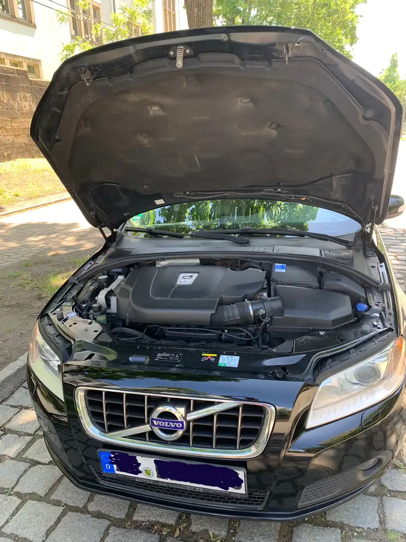 Volvo V70 V70 D5 Momentum Schwarz - 2