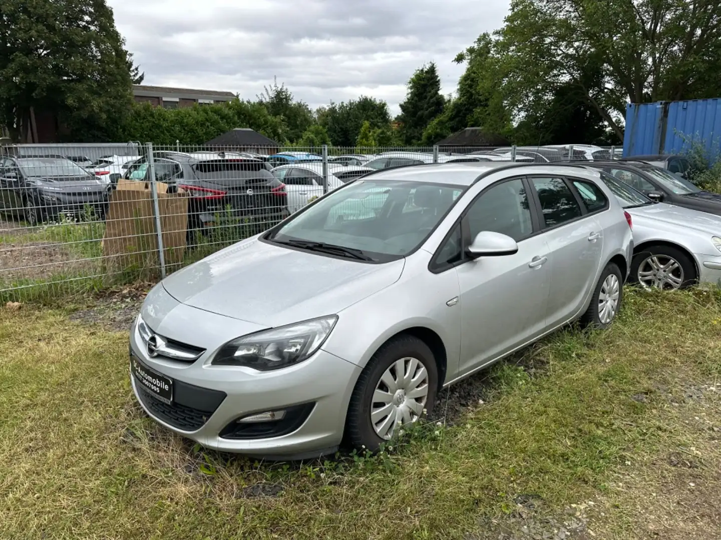 Opel Astra J Sports Tourer AUTOMATIK*TURBOLADERSCHADE Silber - 1