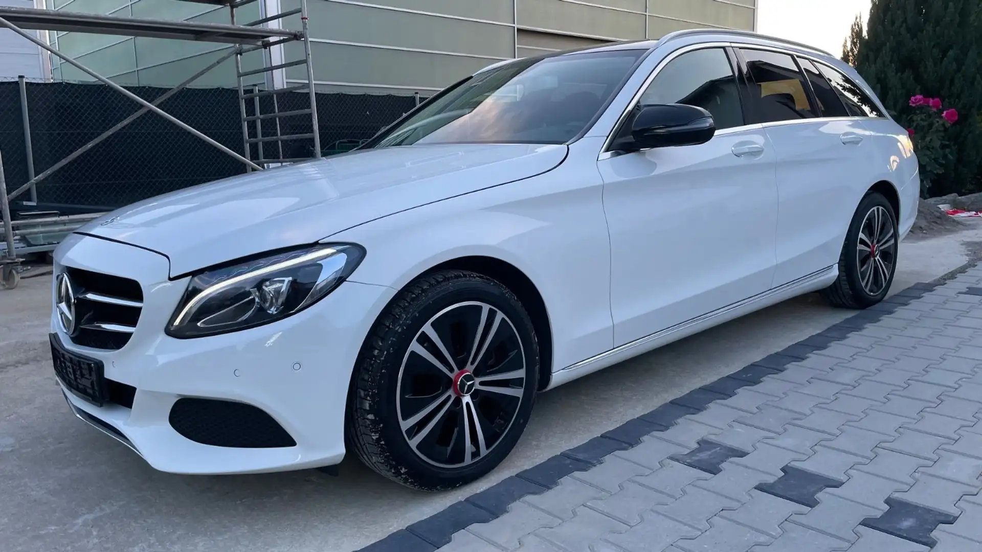 Mercedes-Benz C 220 C*220*d*T*Aut*9-G-Tronic*LED*Temp*Pano*8-Fach-Be Weiß - 1