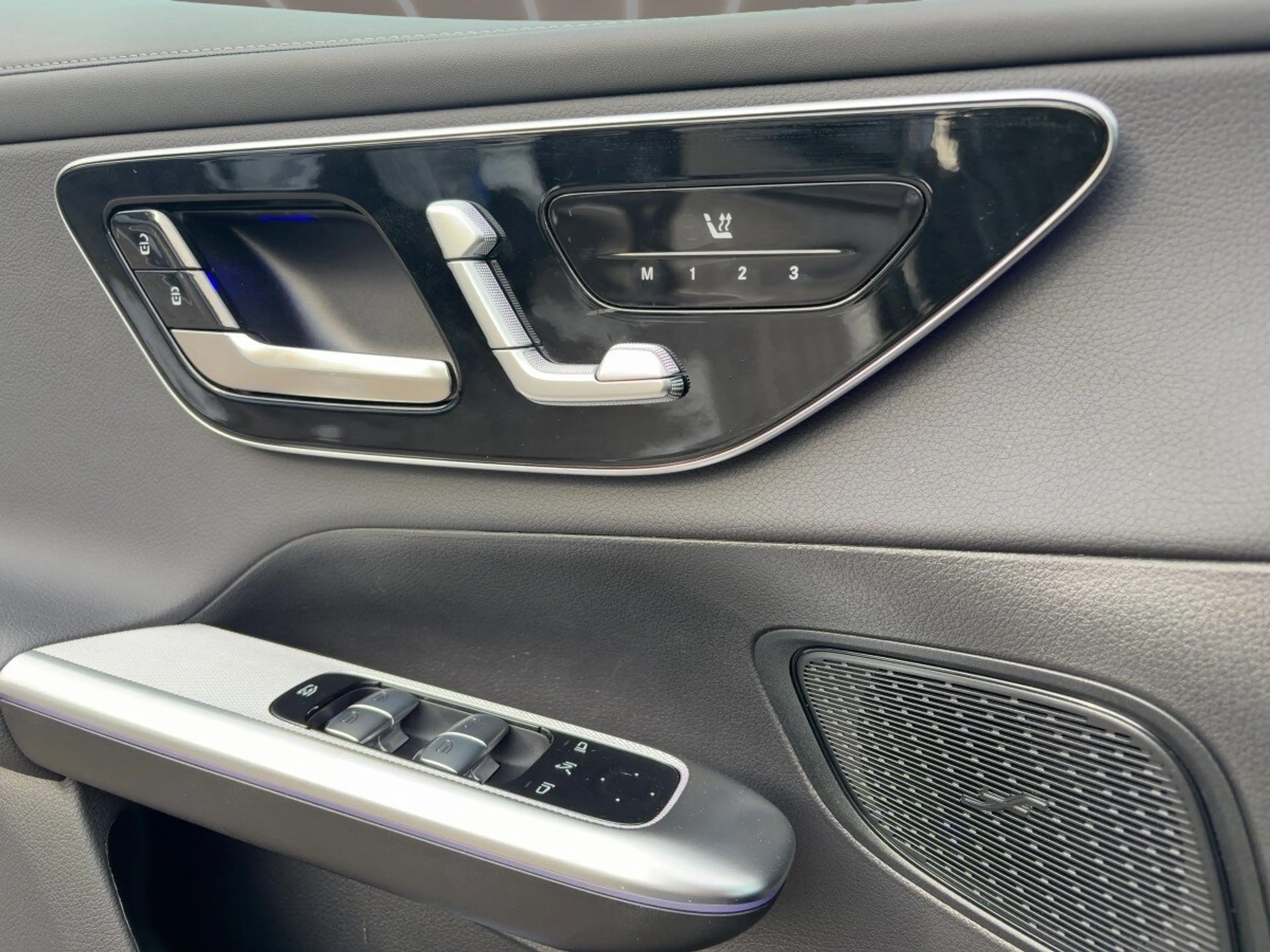 Mercedes-Benz GLC 220 GLC 220 d 4MATIC AMG-LINE+360+MEMOR.+DISTR.+CARPLAY+ — photo 13