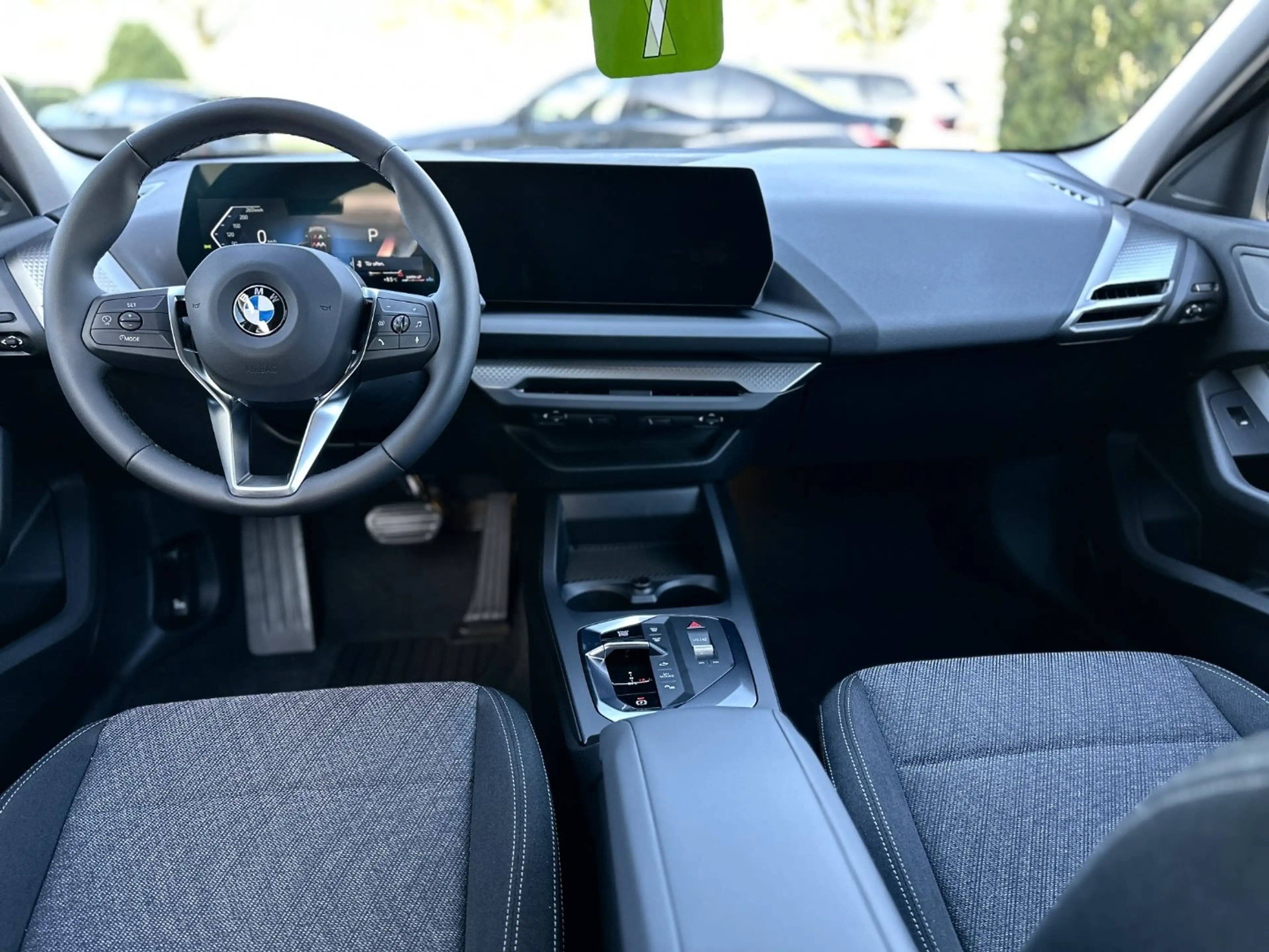 BMW 120 M Sport Design DAB Parkassistent Klimaaut. Shz — photo 15