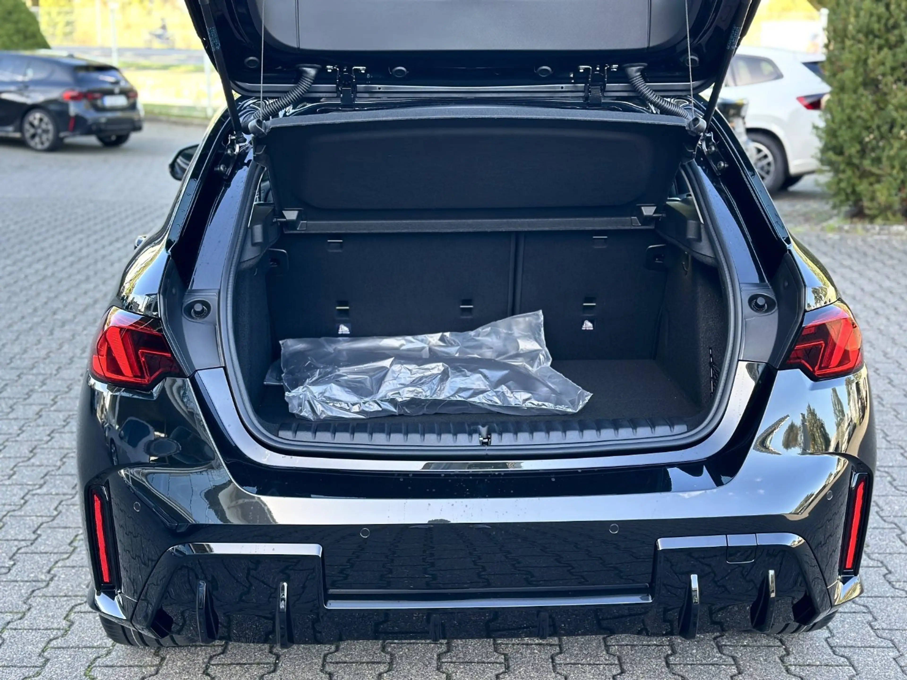 BMW 120 M Sport Design DAB Parkassistent Klimaaut. Shz — photo 7