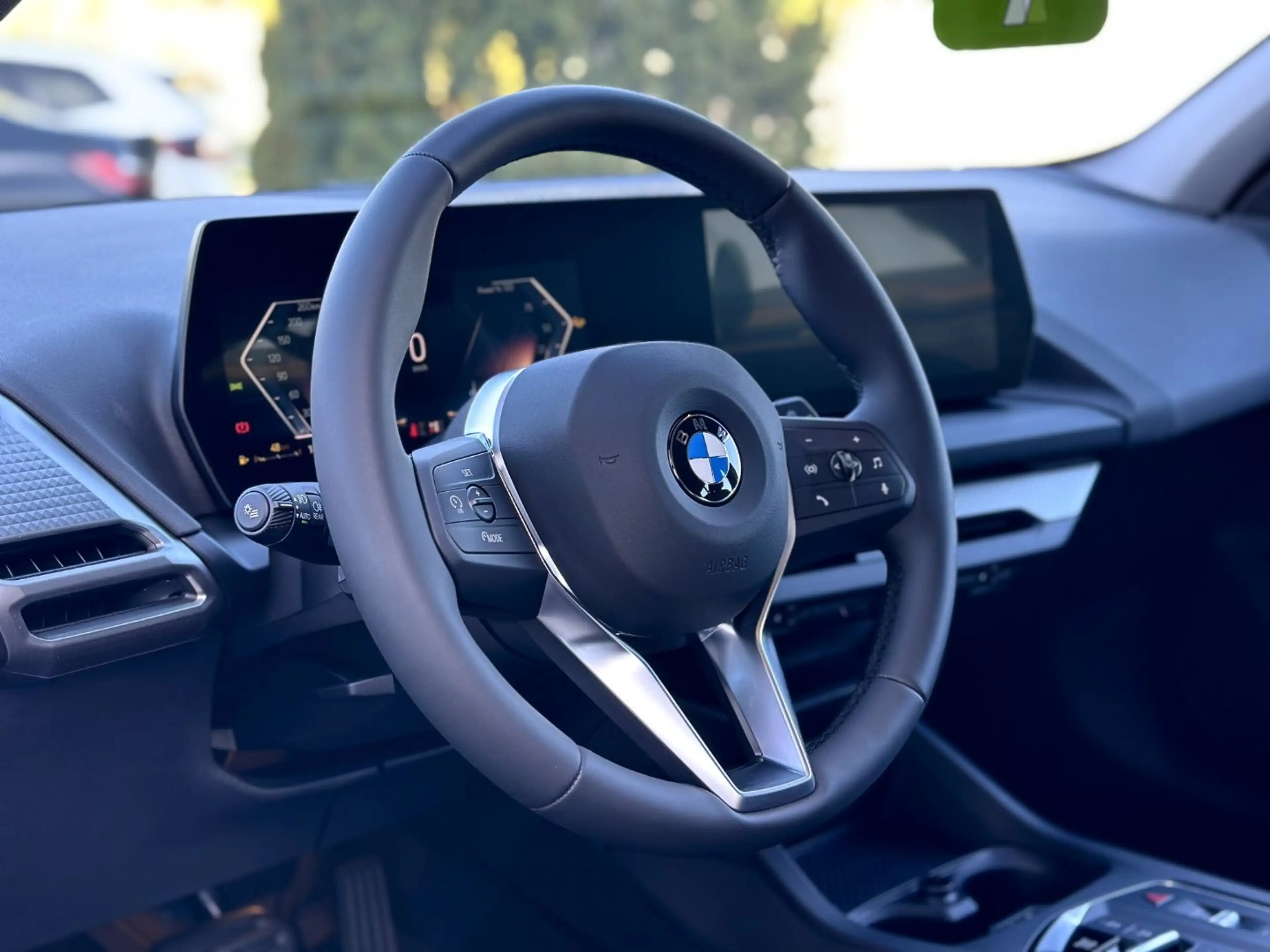 BMW 120 M Sport Design DAB Parkassistent Klimaaut. Shz — photo 9