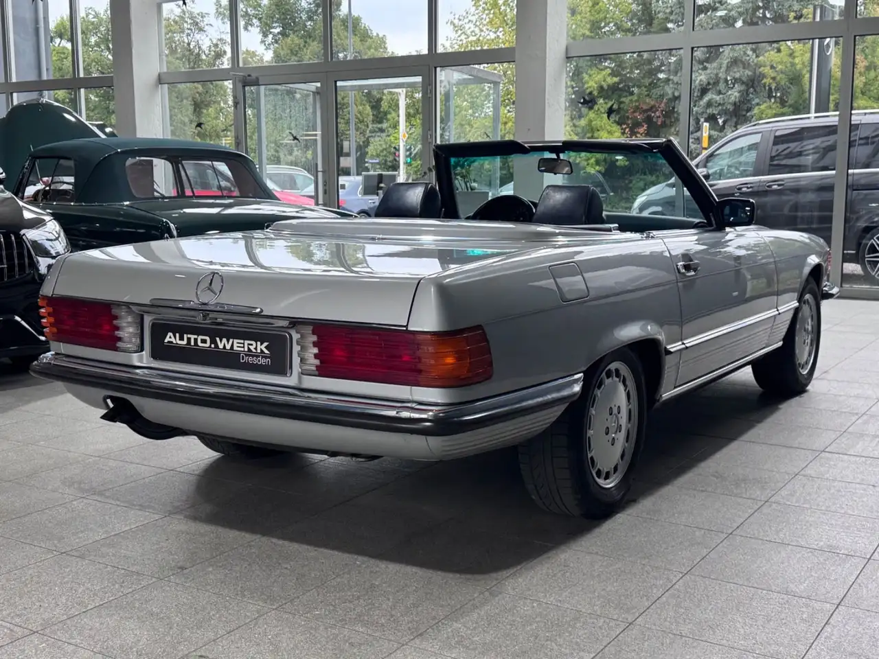 Mercedes-Benz SL 300 Cabrio W107*LMF*SHZ*KLIMA, foto 9