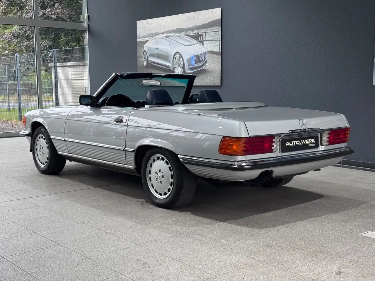 Mercedes-Benz SL 300 Cabrio W107*LMF*SHZ*KLIMA, foto 4
