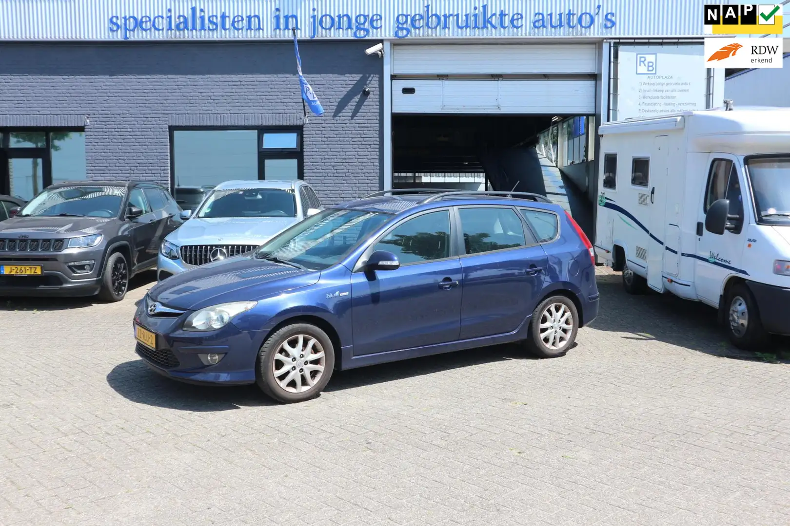 Hyundai i30 CW 1.4i i-Motion APK 6 2026/ DUBBELE SLEUTELS Blauw - 1