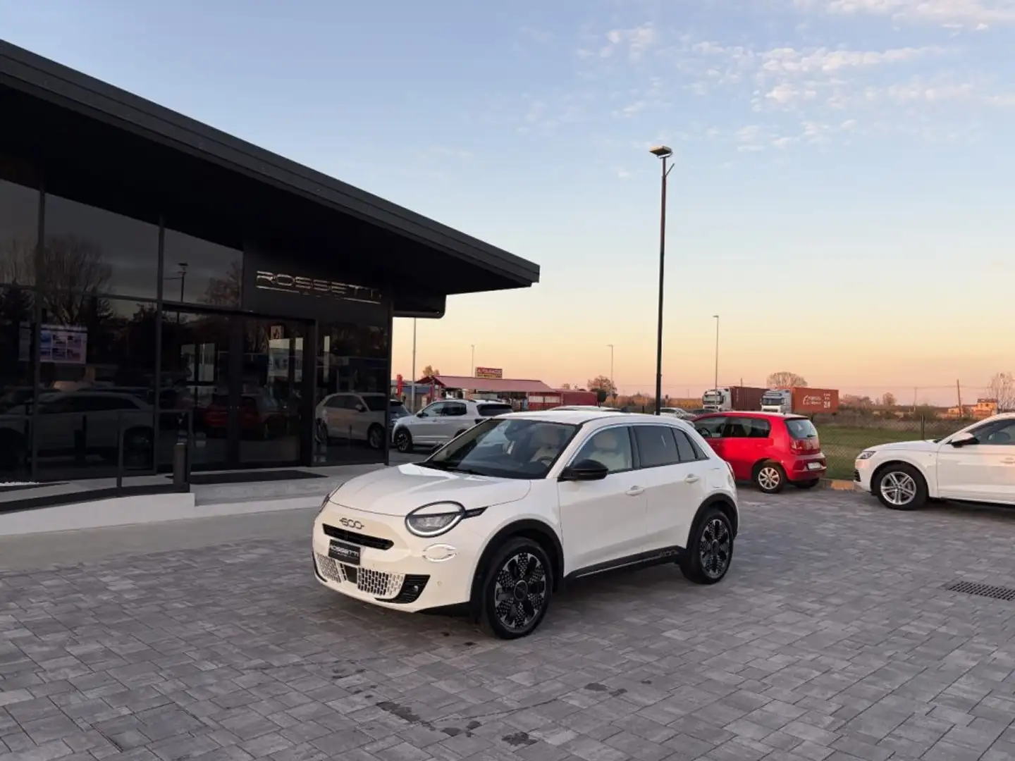 Fiat 600 Hybrid DCT MHEV La Prima ANCHE NEOPATENTATI Blanco - 2