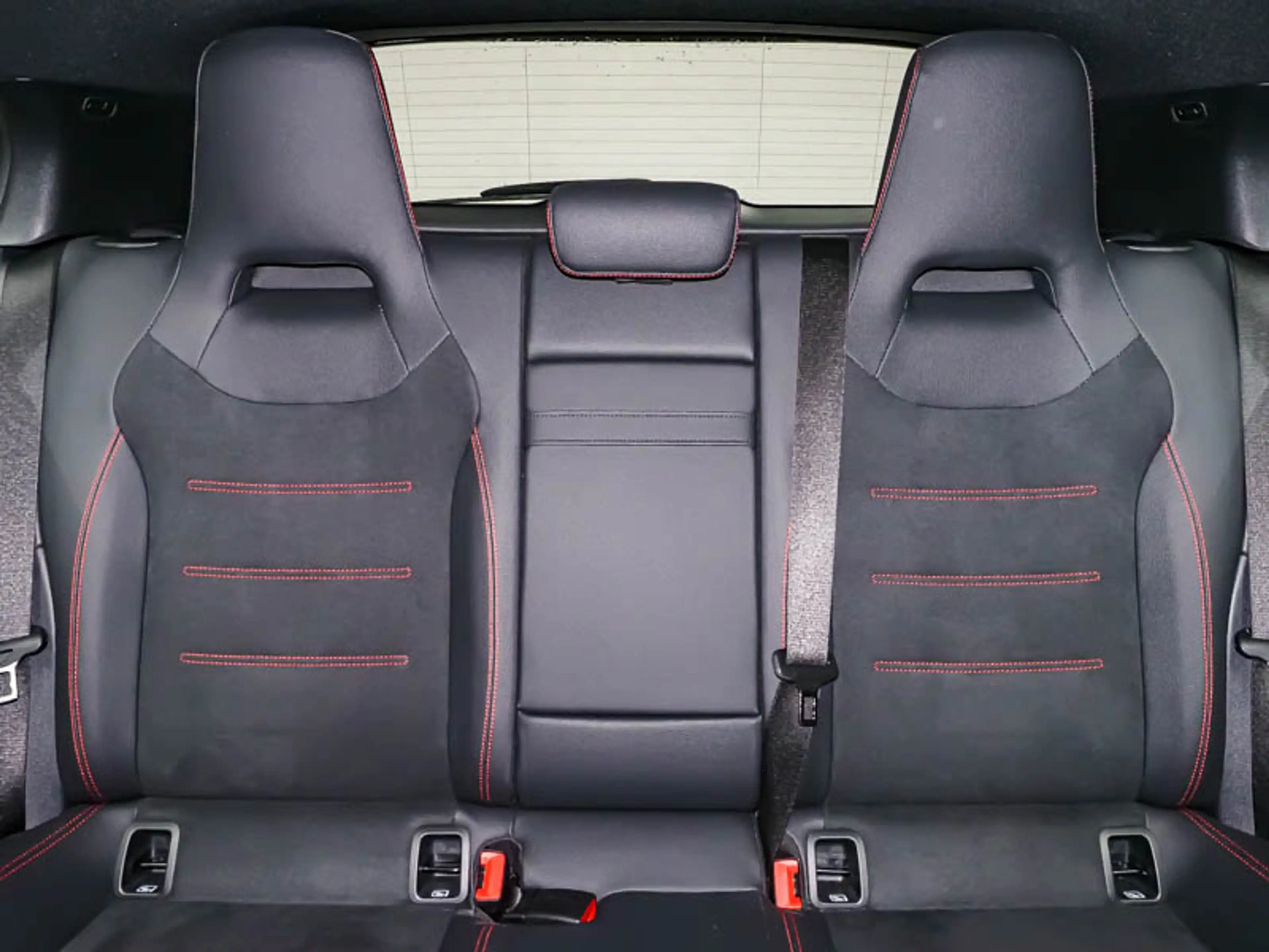 Mercedes-Benz A 180 AMG/Edition/LED/360/Distr/Totw — photo 11