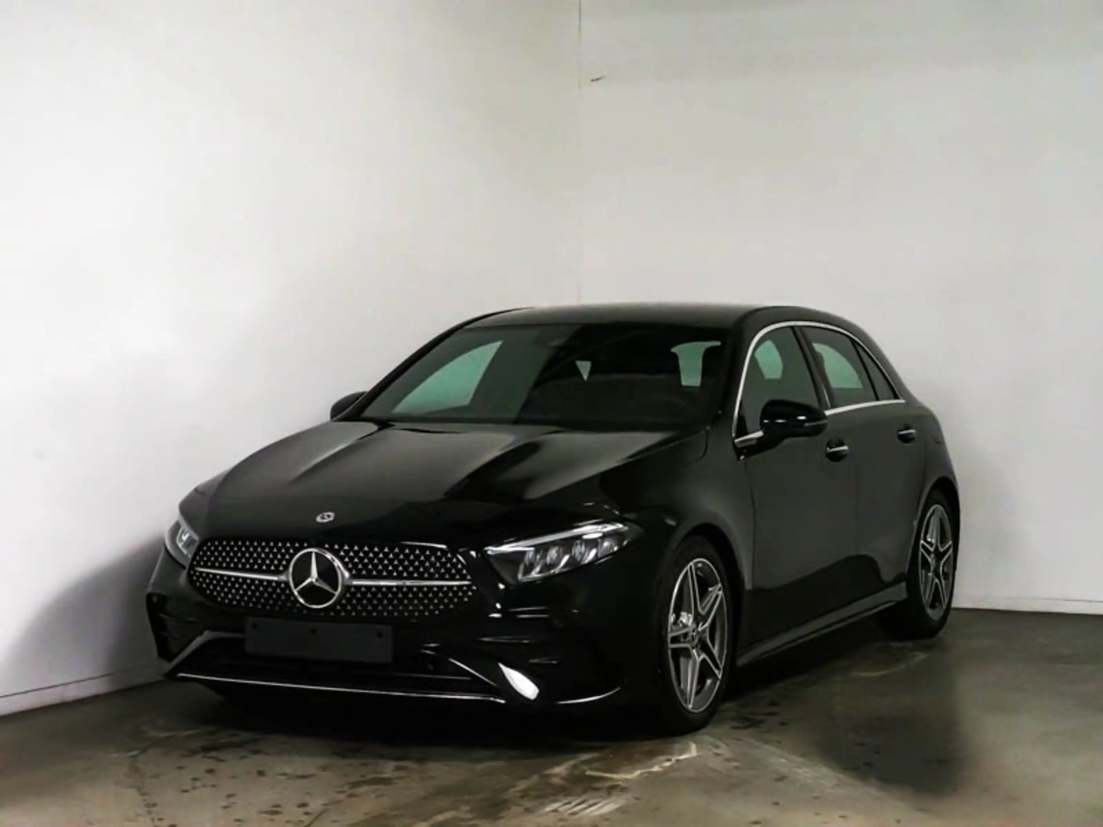 Mercedes-Benz A 180 AMG/Edition/LED/360/Distr/Totw — photo 2