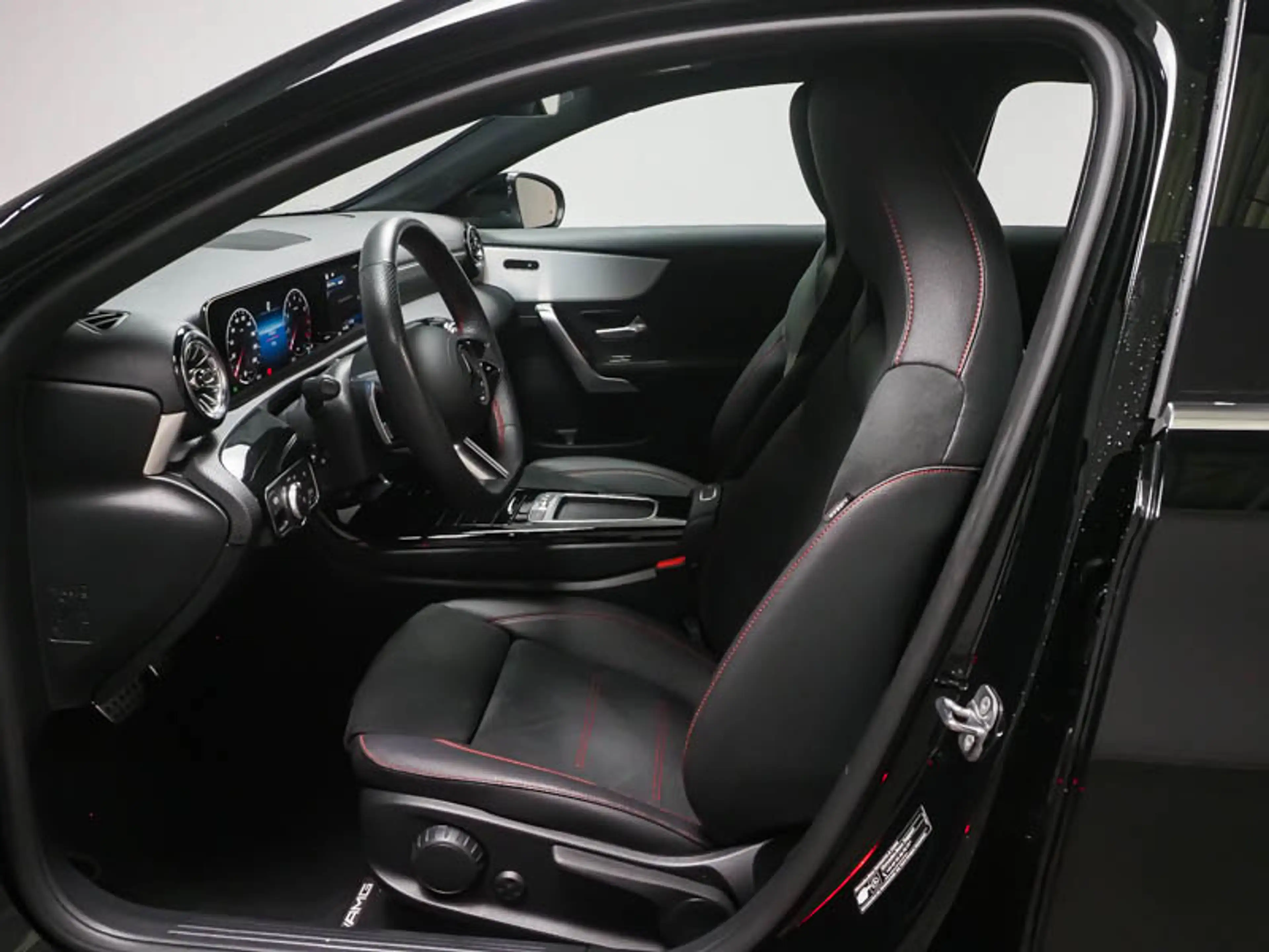 Mercedes-Benz A 180 AMG/Edition/LED/360/Distr/Totw — photo 10