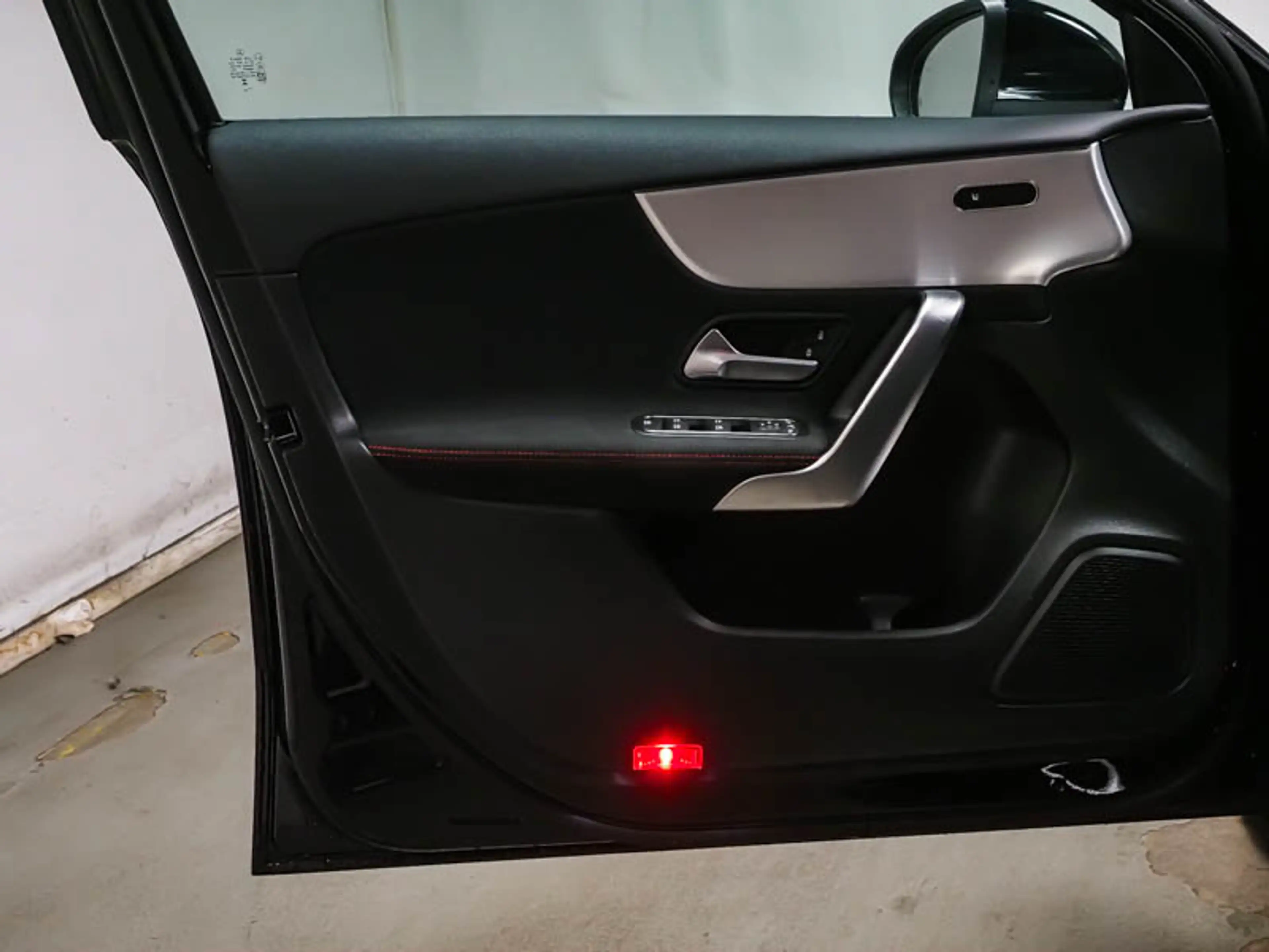 Mercedes-Benz A 180 AMG/Edition/LED/360/Distr/Totw — photo 9