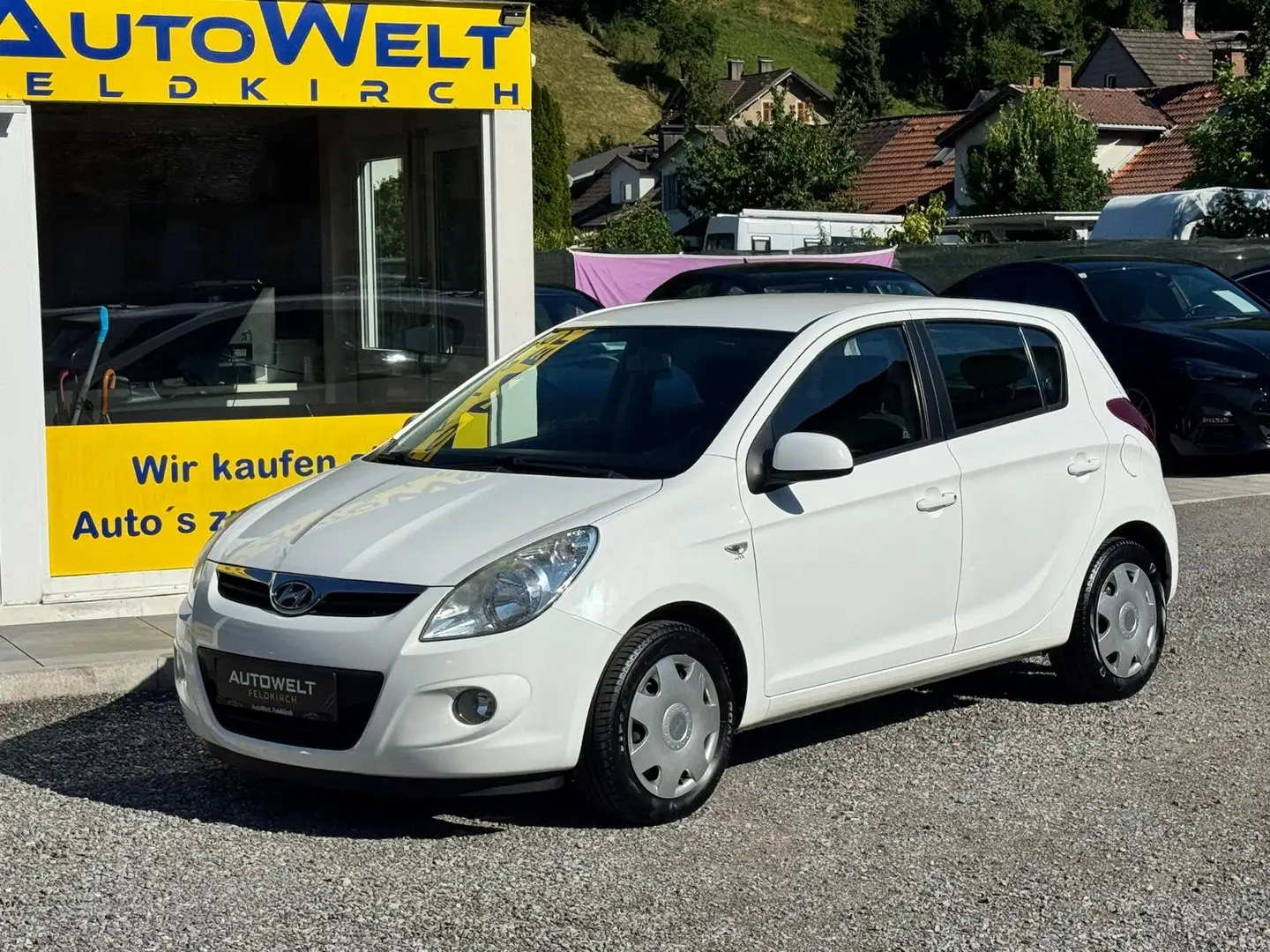 Hyundai i20 i20 Cool 1,25 | PICKERL 02/27 | 115.000KM - 1