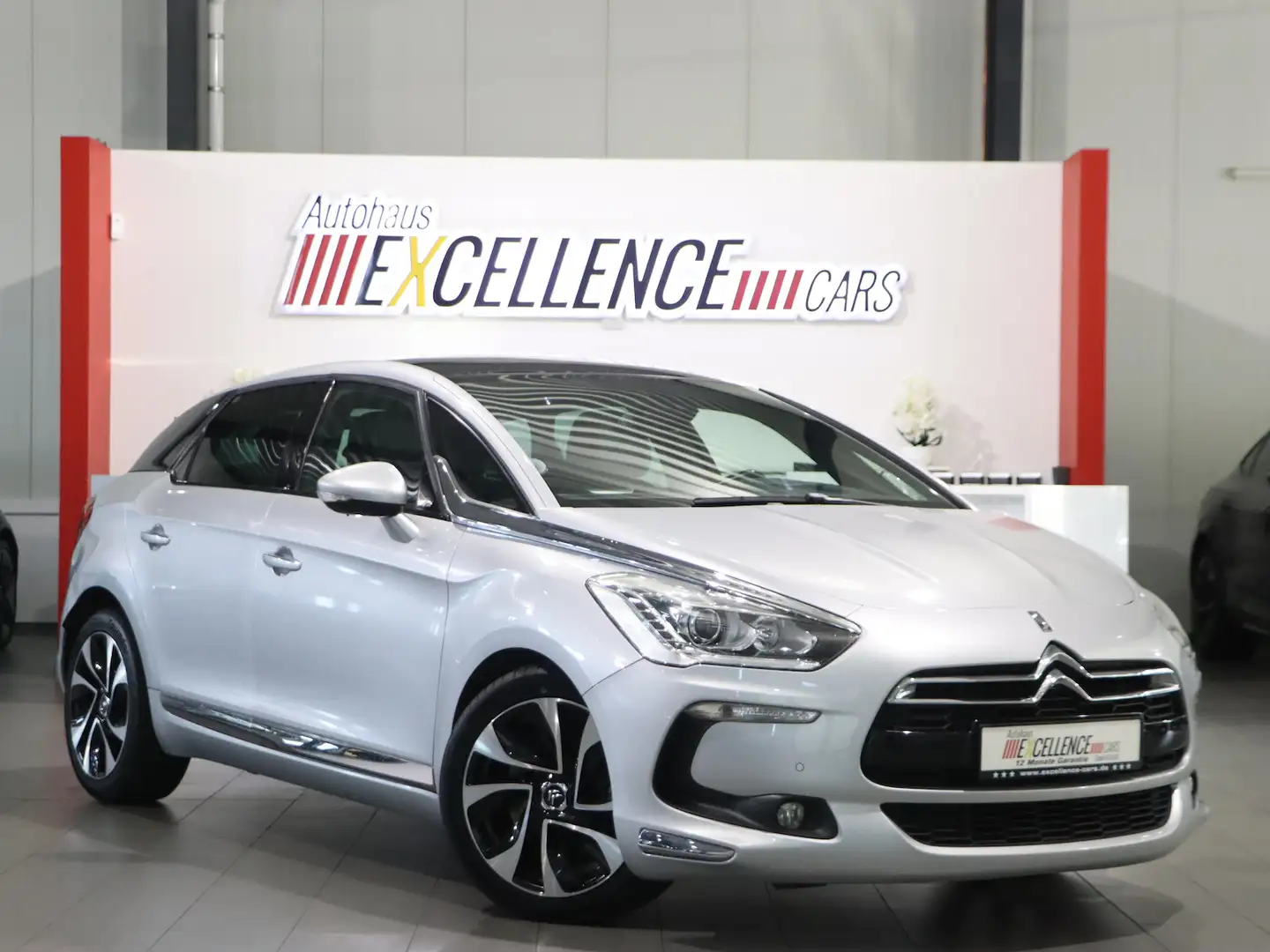 Citroen DS5 HDI 165 SoChic / PANORMA, LEDER, HEAD-UP Argent - 1