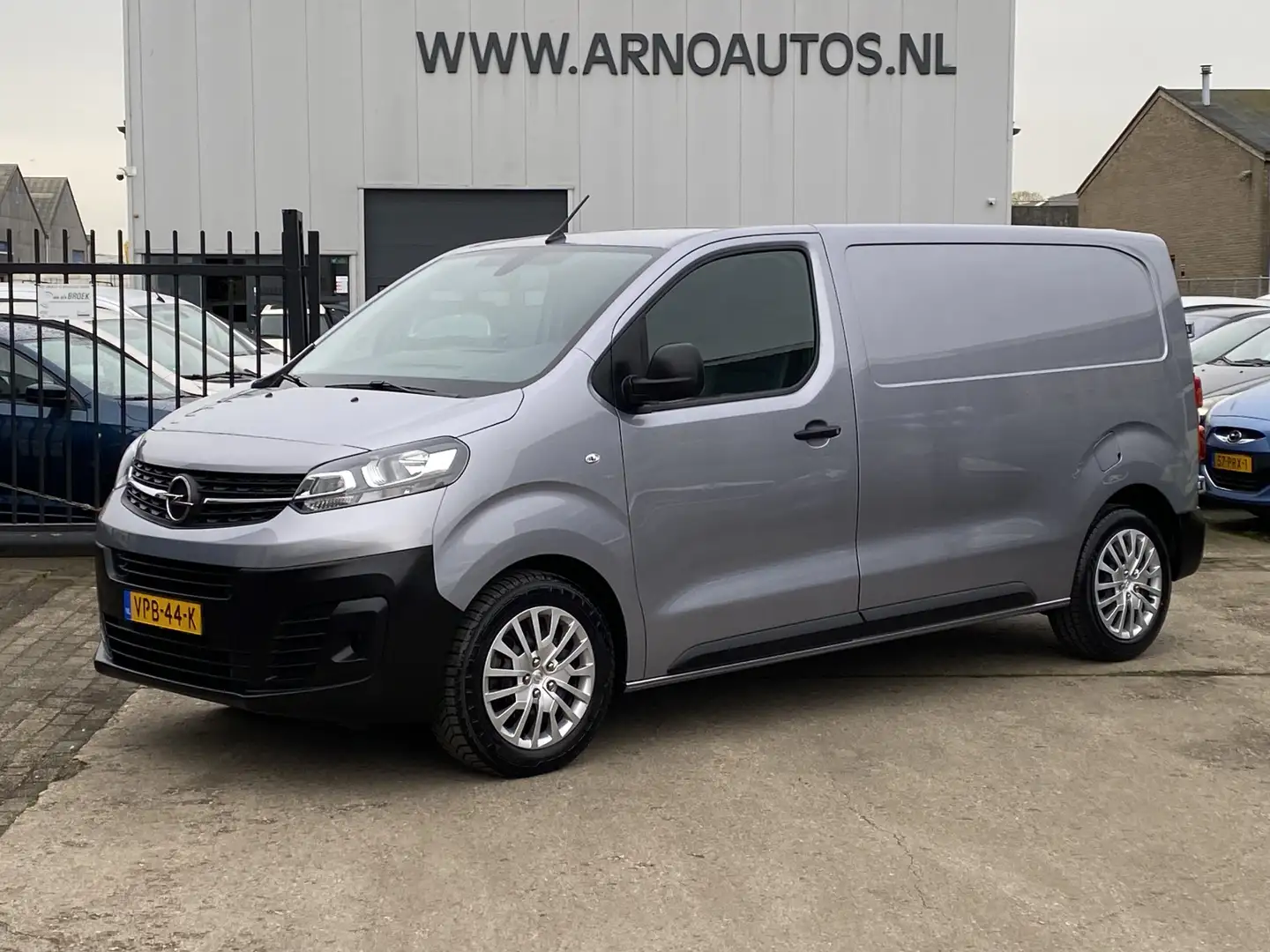 Opel Vivaro 1.5 CDTI 120 PK L2H1 EURO 6 Edition, 6-BAK, 3-PERS Gris - 1