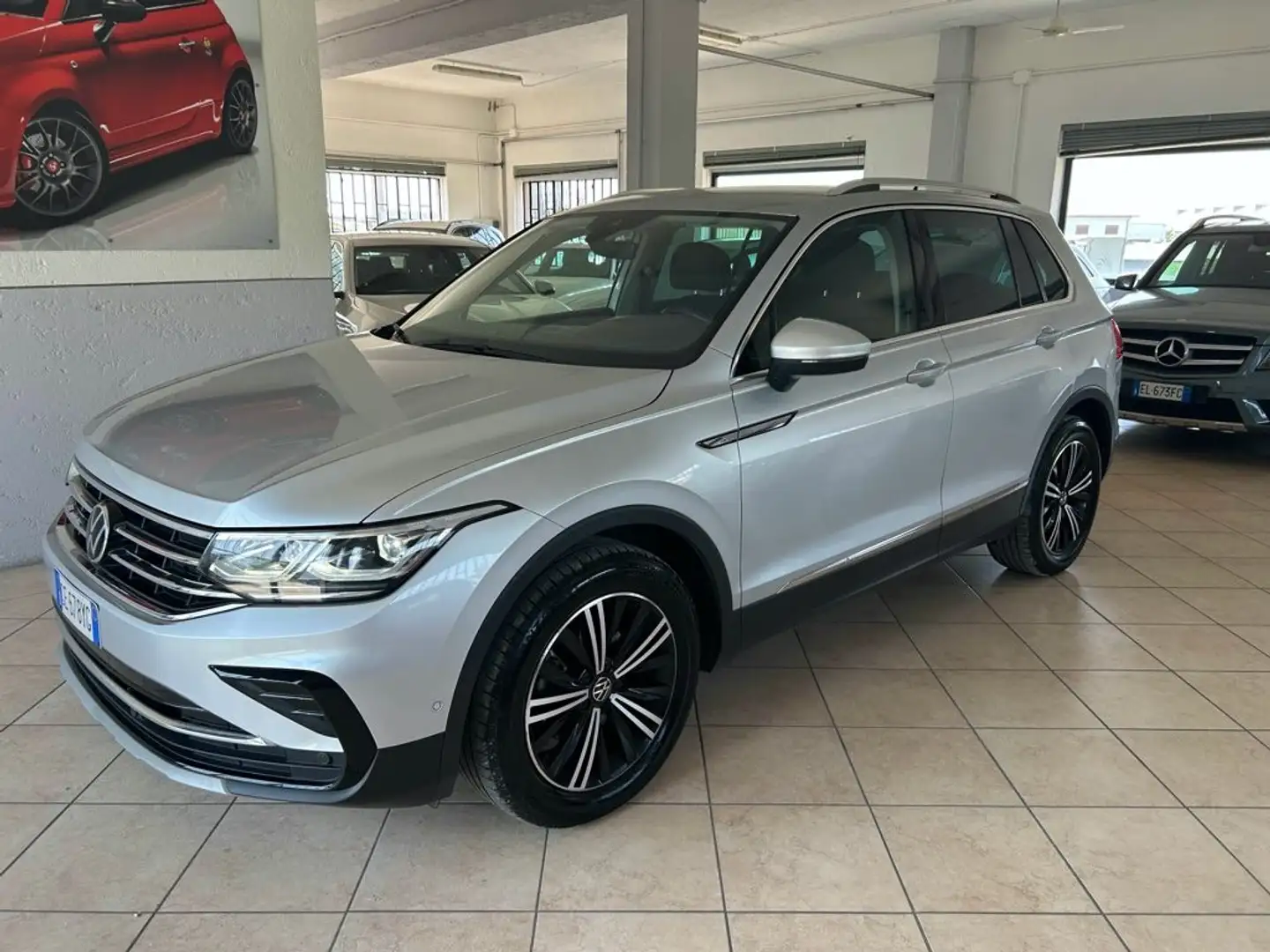 Volkswagen Tiguan 2.0 TDI 150 CV SCR DSG Elegance Argento - 1