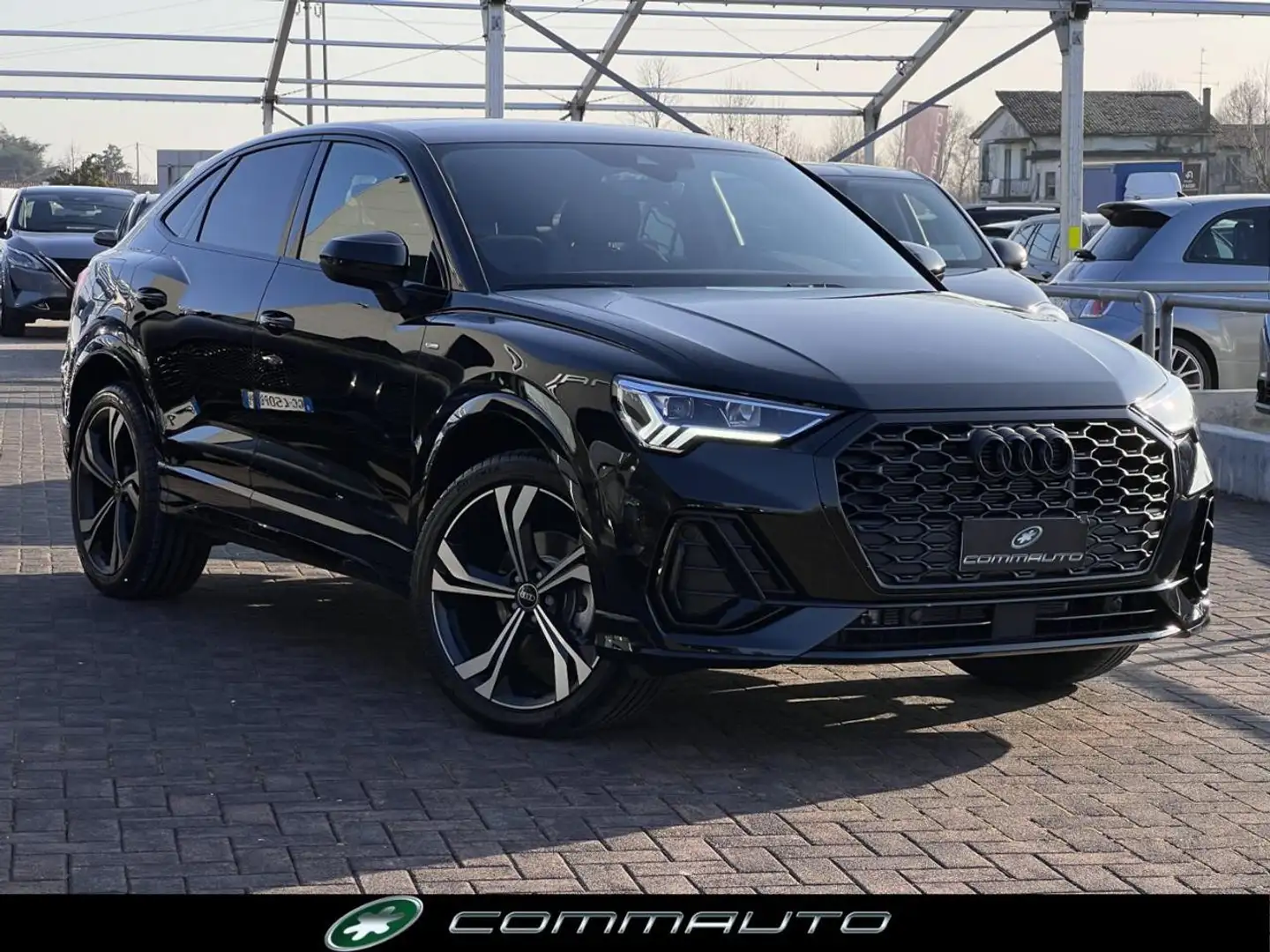 Audi Q3 SPB Sportback 35 TDI S tronic Identity Black Nero - 2