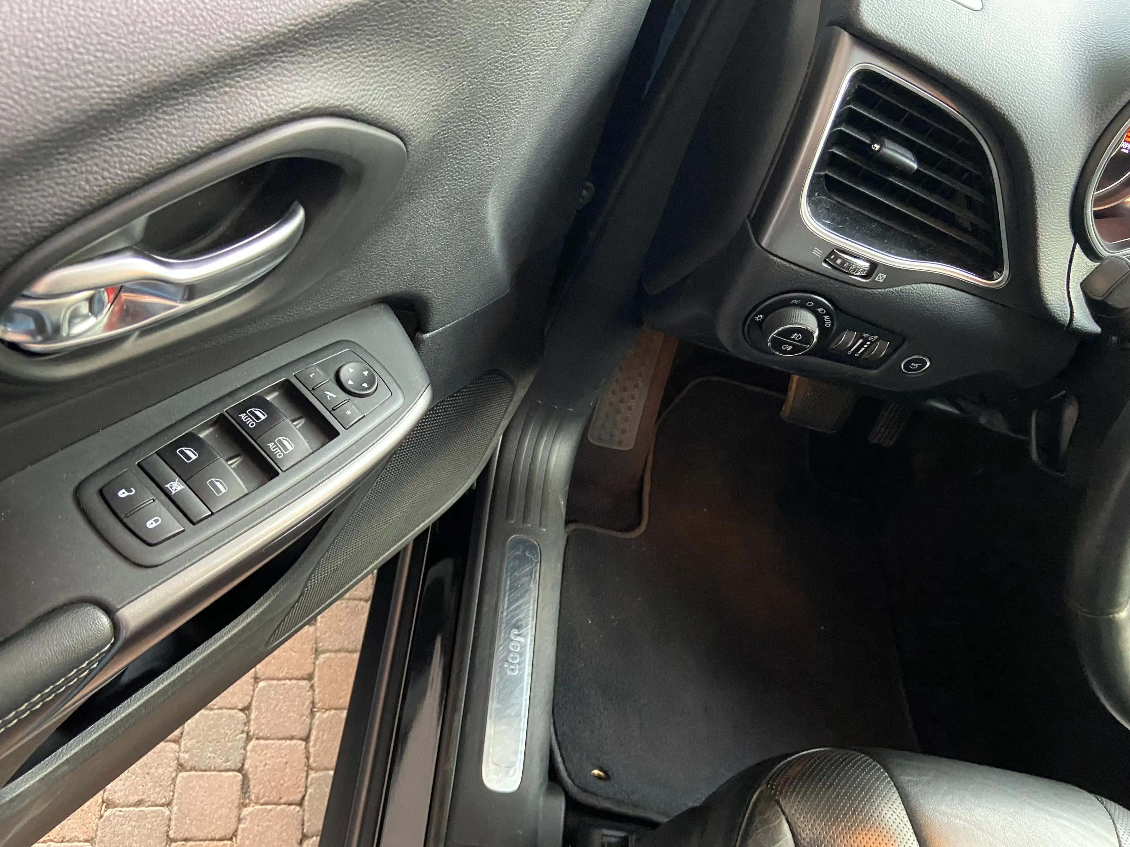 Jeep Cherokee Cherokee 2.2 MJD 2WD Limited UNIQUE PNEUS NEUFS — photo 14