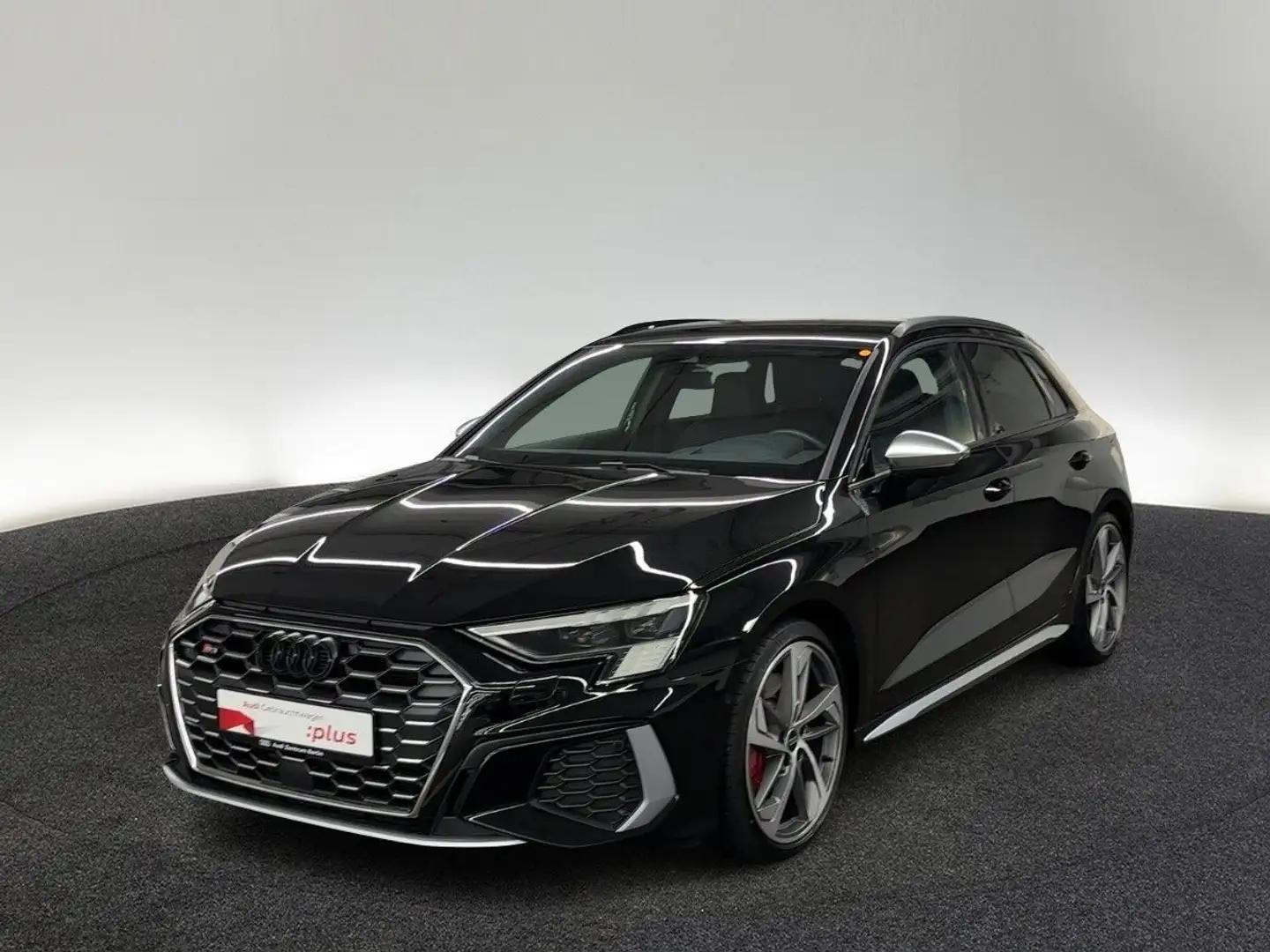 Audi S3 TFSI S tr. LEDER RFK MATRIX HUD Schwarz - 2