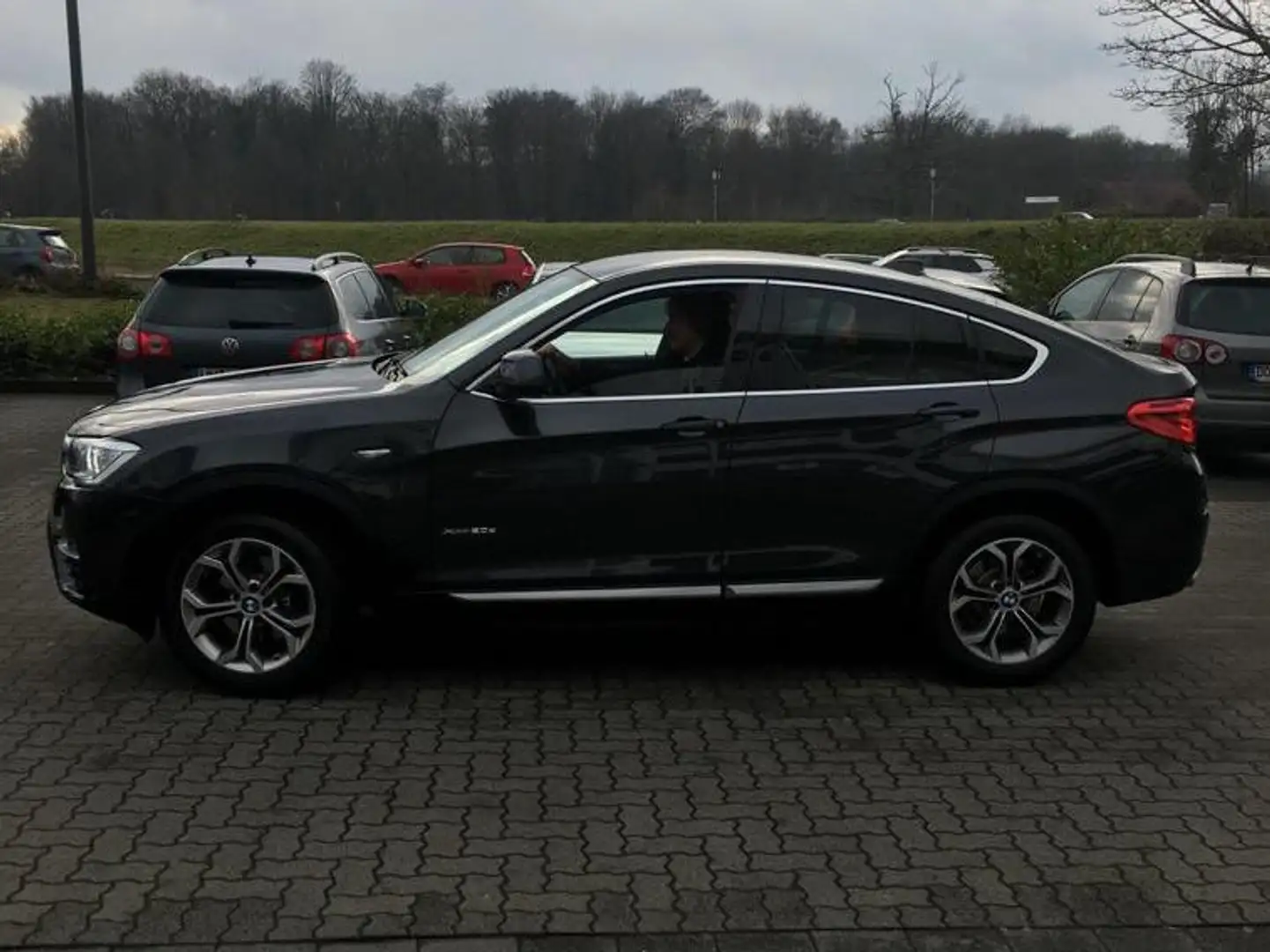 BMW X4 2.0 dA xDrive20 Noir - 1