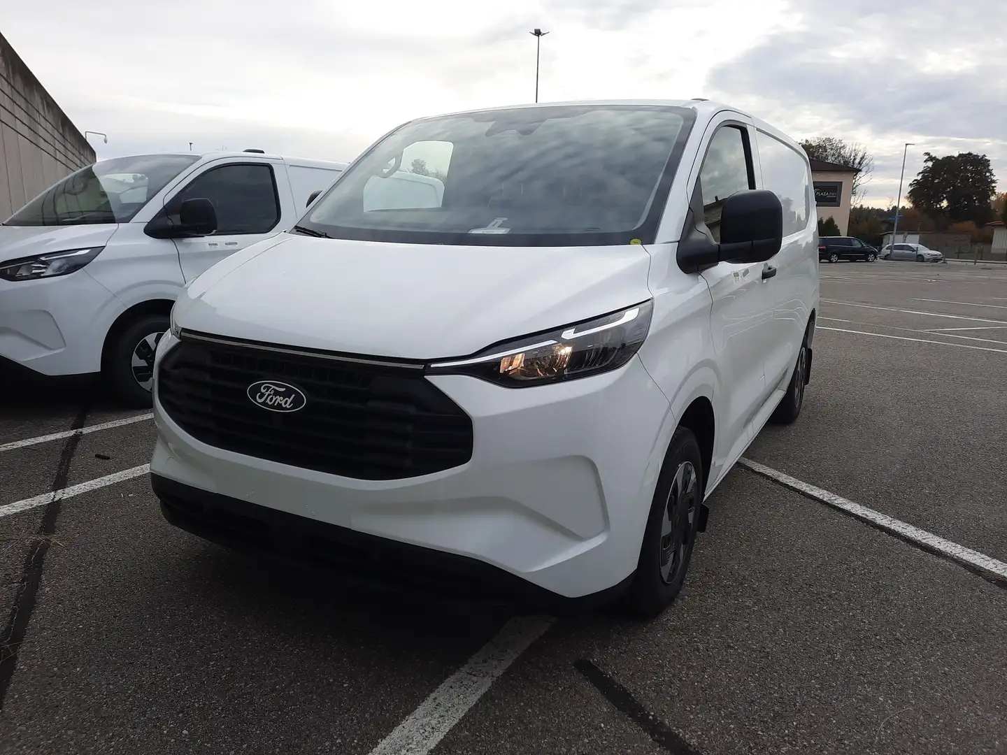 Ford Transit Custom 2.5l PHEV Kasten 320L1 Trend LED Blanc - 2