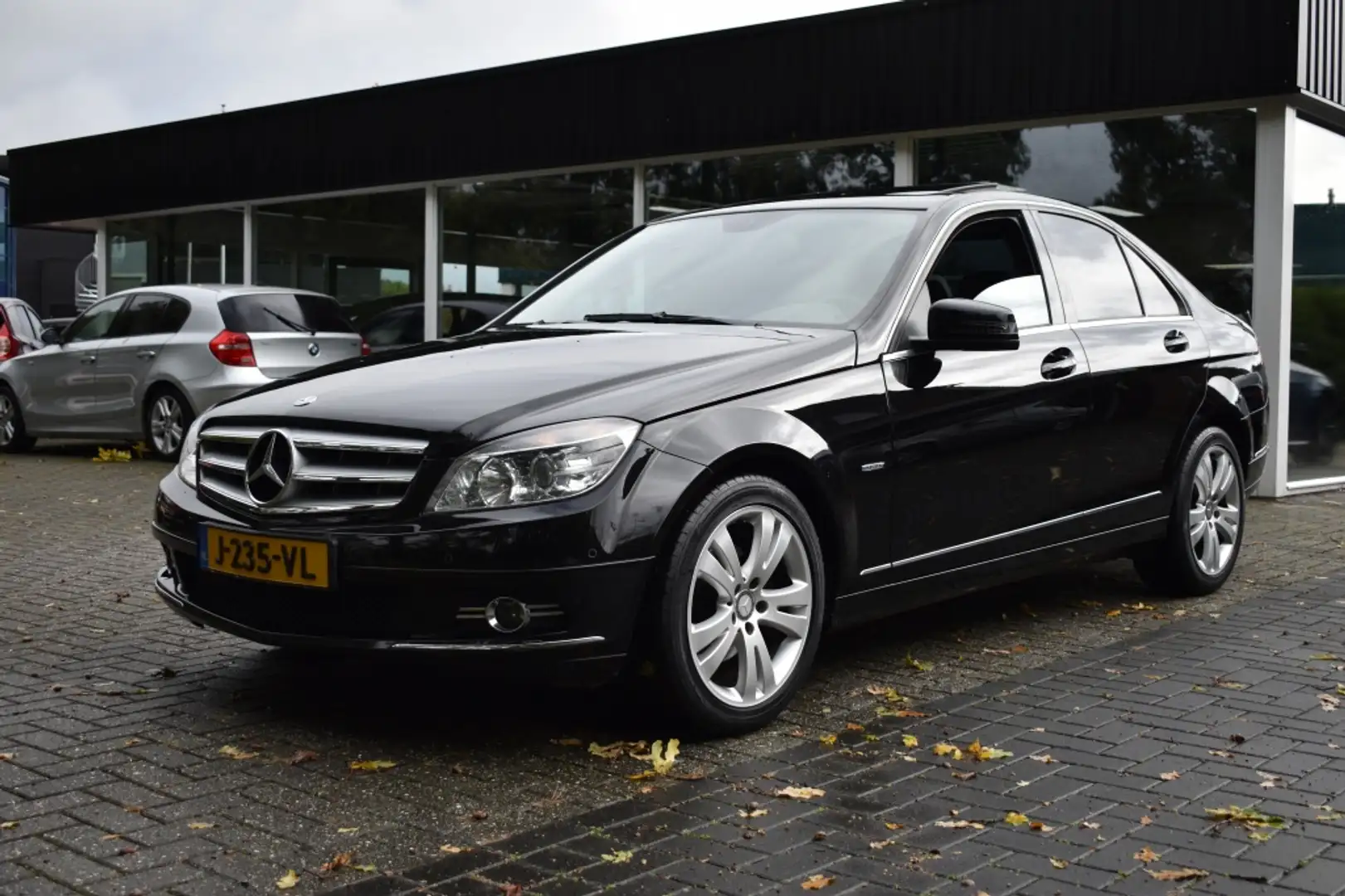 Mercedes-Benz C 200 CGI BlueEfficiency. BusinessClass Avantgarde AUTOM Noir - 1