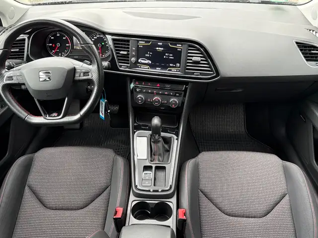 Seat Leon view 8