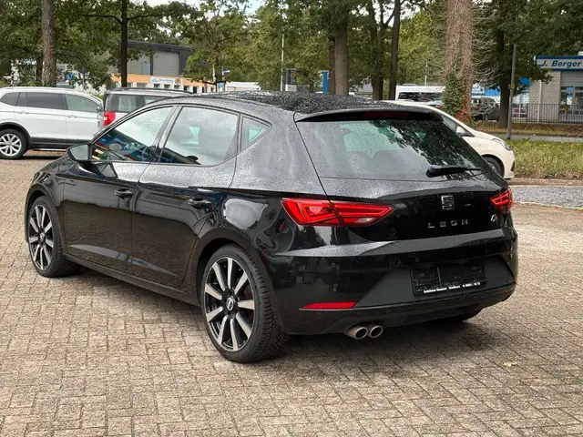 Seat Leon view 7