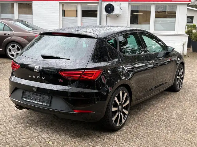 Seat Leon view 5
