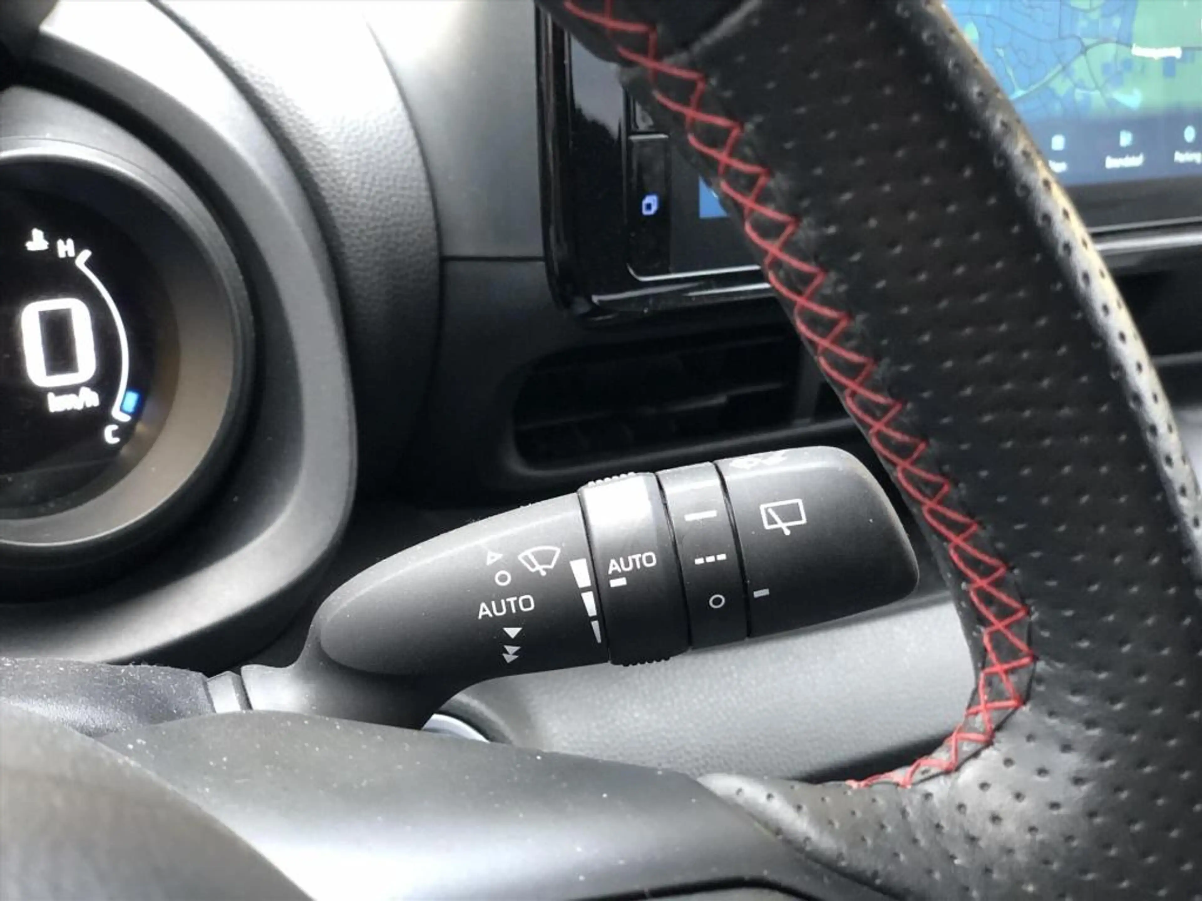 Toyota Yaris 1.5 Hybrid GR Sport | JBL, Dodehoekherkenning, Sto — photo 29