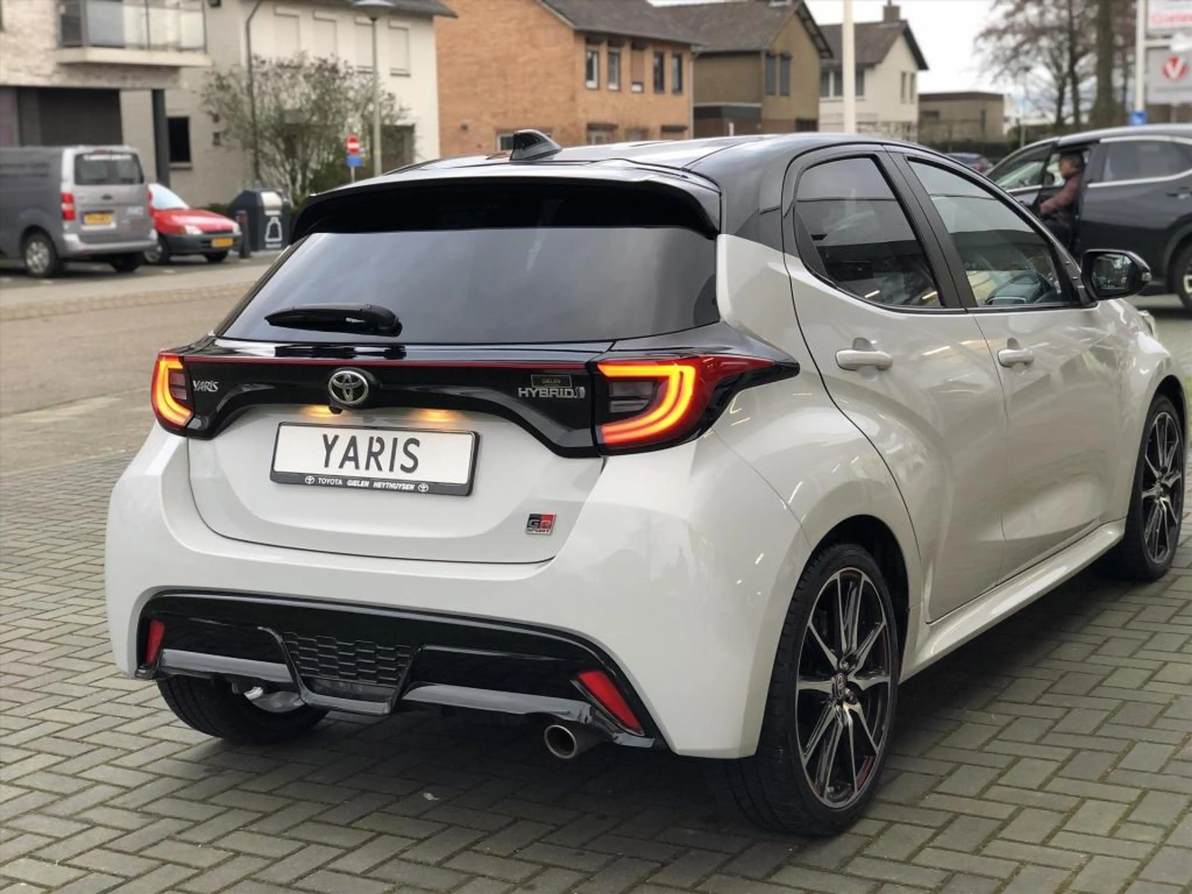 Toyota Yaris 1.5 Hybrid GR Sport | JBL, Dodehoekherkenning, Sto — photo 10