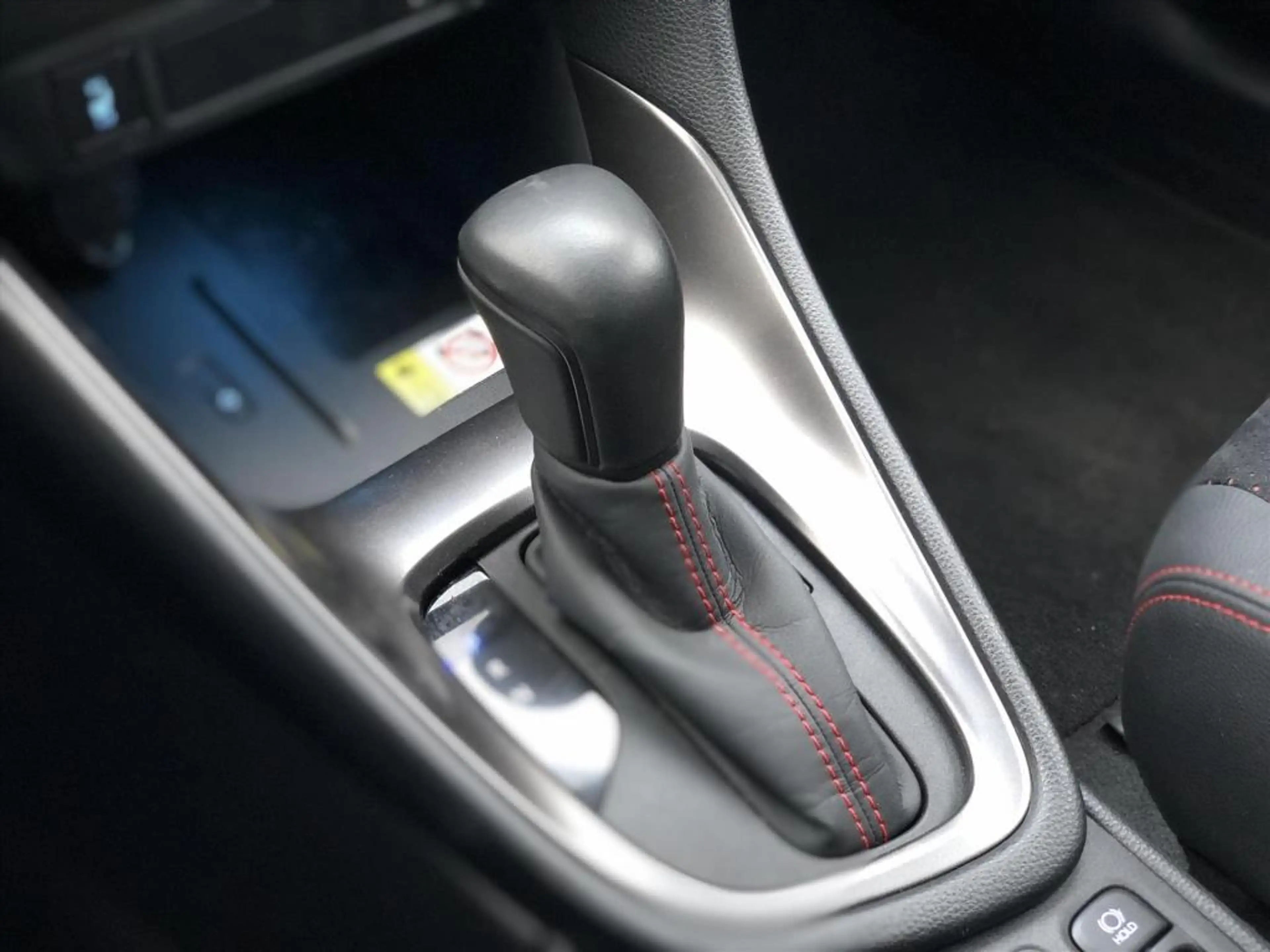 Toyota Yaris 1.5 Hybrid GR Sport | JBL, Dodehoekherkenning, Sto — photo 32