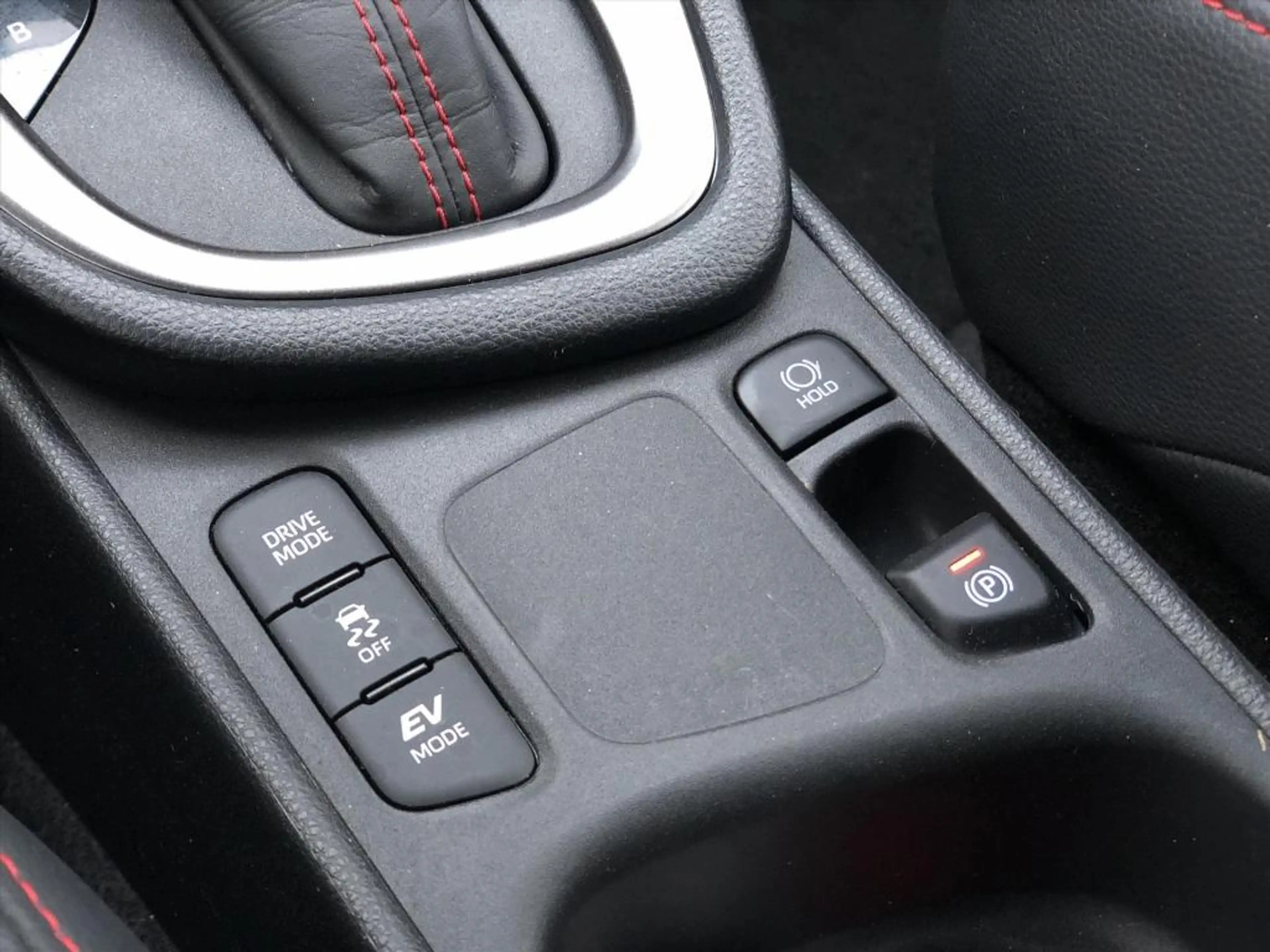 Toyota Yaris 1.5 Hybrid GR Sport | JBL, Dodehoekherkenning, Sto — photo 31