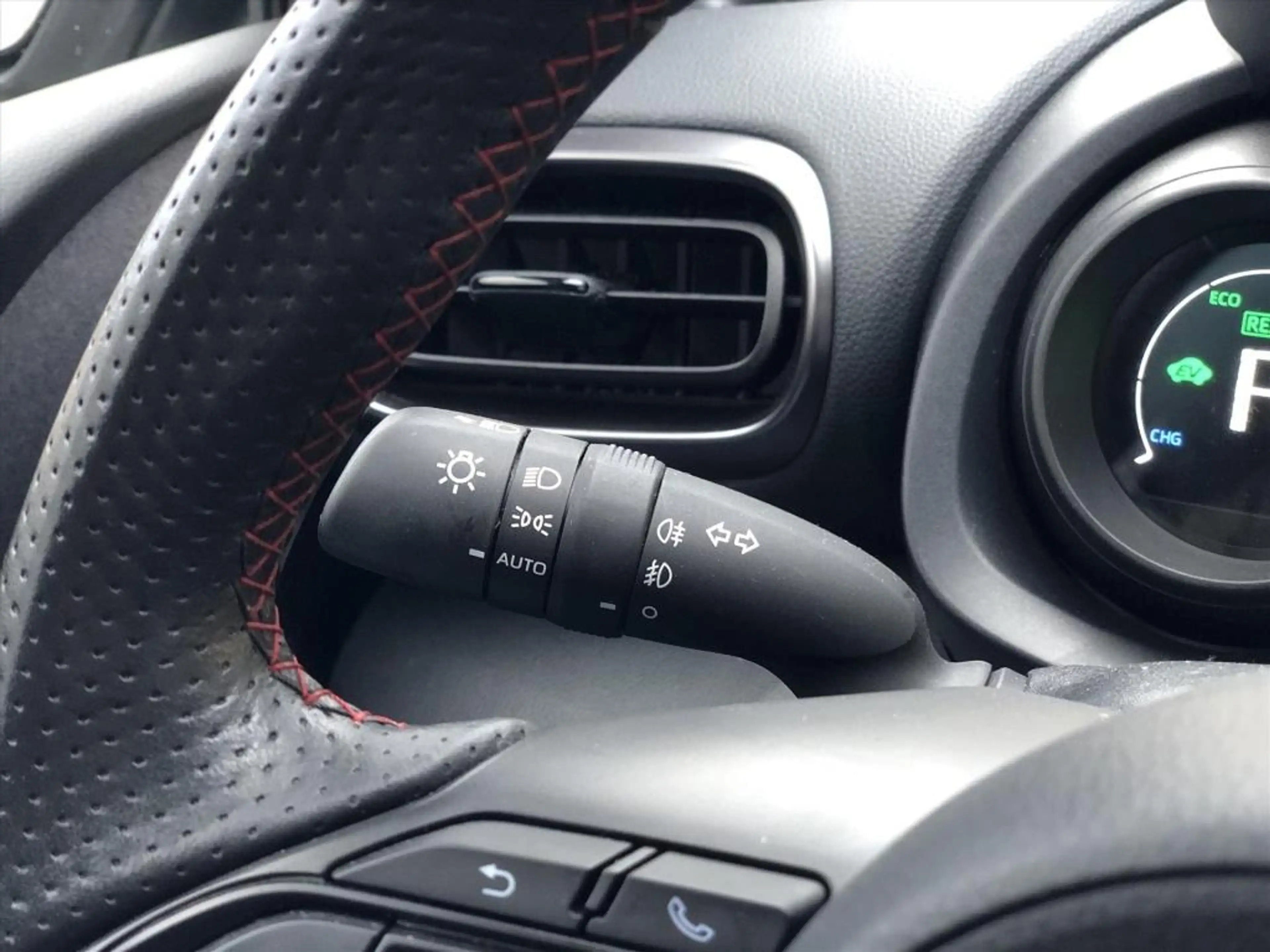 Toyota Yaris 1.5 Hybrid GR Sport | JBL, Dodehoekherkenning, Sto — photo 28