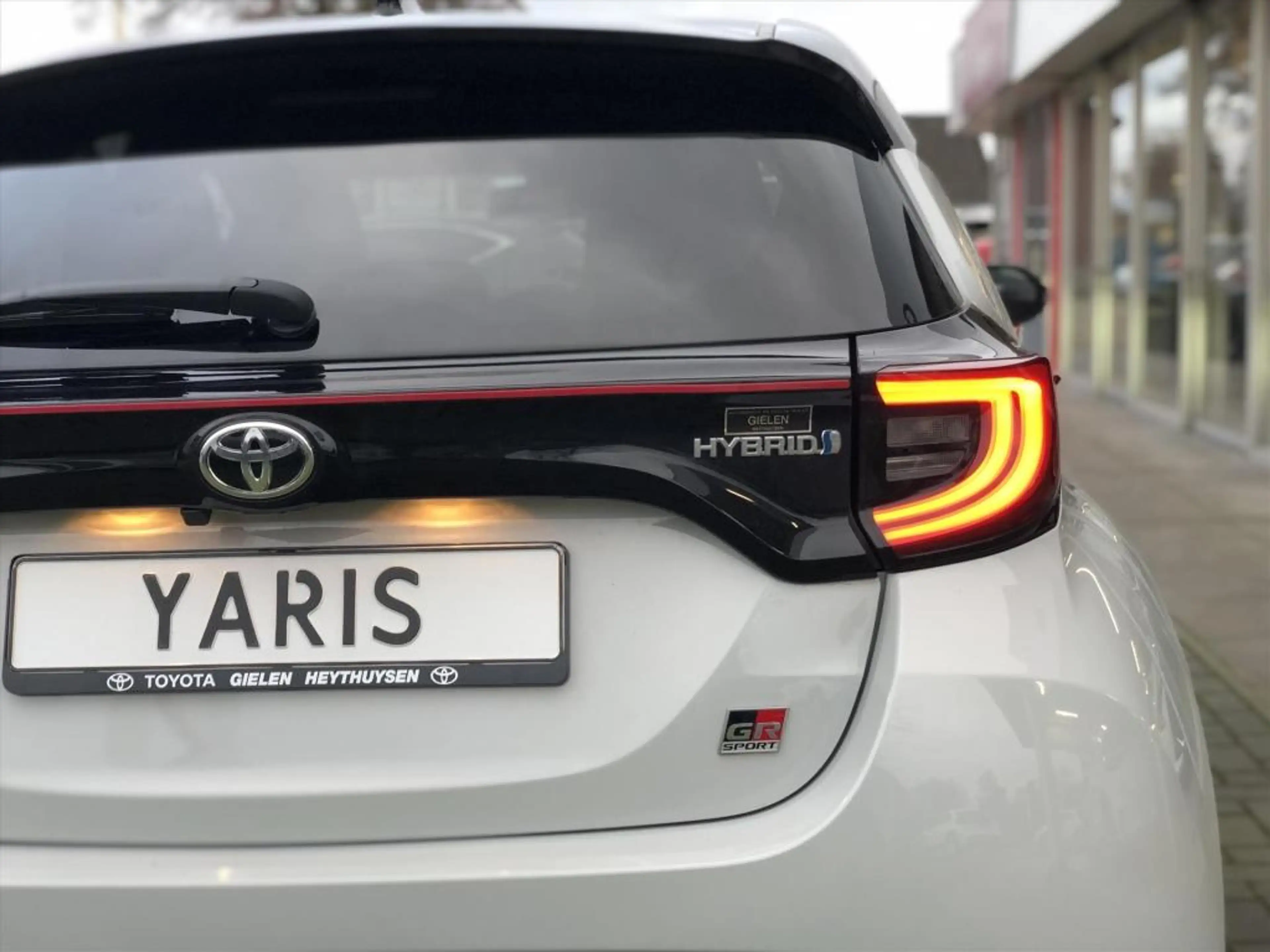Toyota Yaris 1.5 Hybrid GR Sport | JBL, Dodehoekherkenning, Sto — photo 11