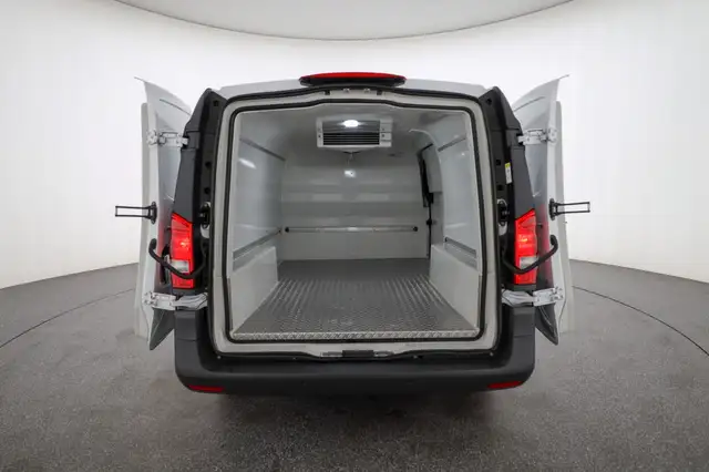 Mercedes-Benz Vito 116 CDI Kasten Lang PTS SHZ Cam Ansicht 16
