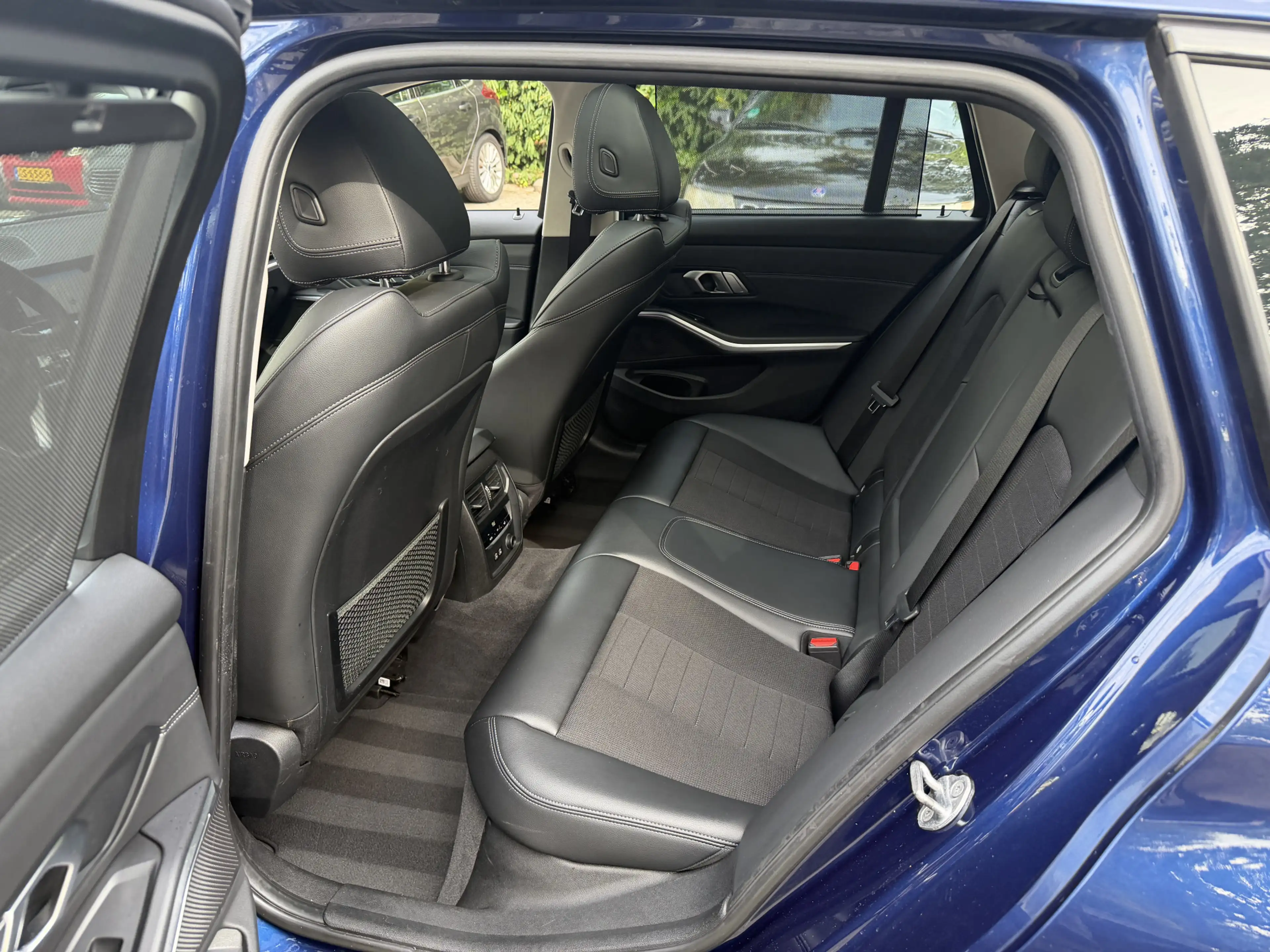 BMW 330 3-serie Touring 330i xDrive High Executive Panoram — photo 15