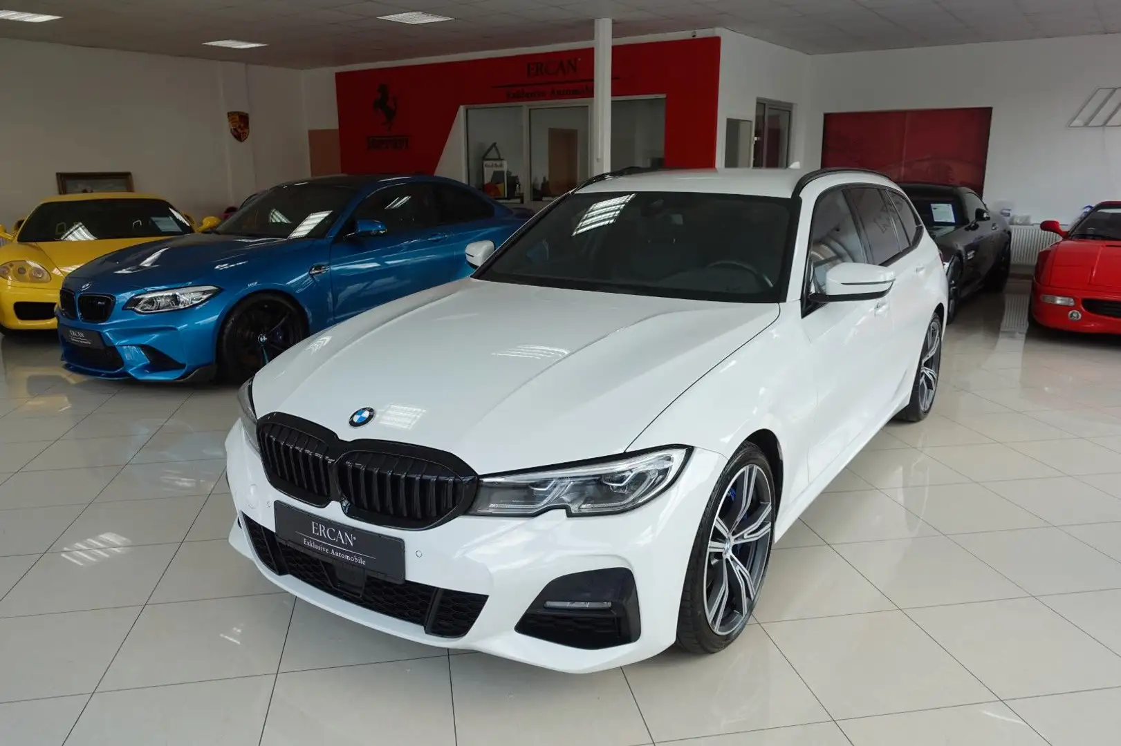 BMW 330 d M Sport / Laser / DrAss. / VirtCo. / AHK / Blanc - 1