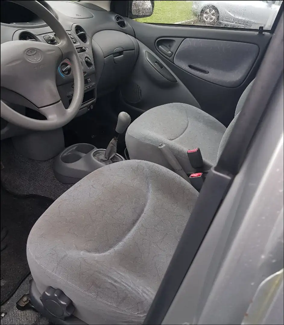 Toyota Yaris Yaris 1.0 vvti Sol 68cv Argent - 2