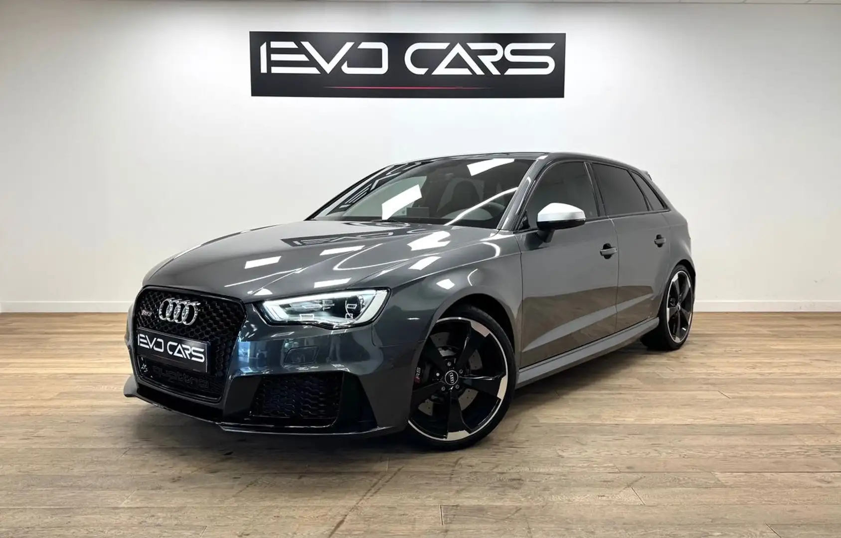 Audi RS3 2.5 TFSI 367 ch Quattro / Sièges RS / Échappement RS / B&O / Gris Daytona Gris - 1