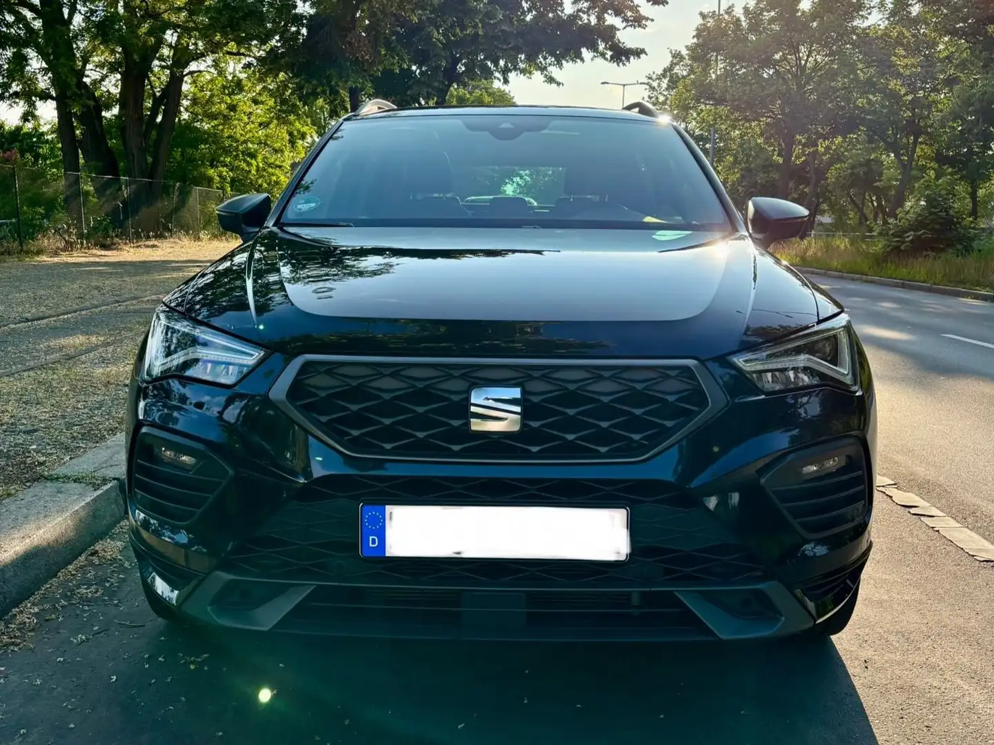 SEAT Ateca Ateca 2.0 TSI 4Drive DSG OPF FR Schwarz - 2