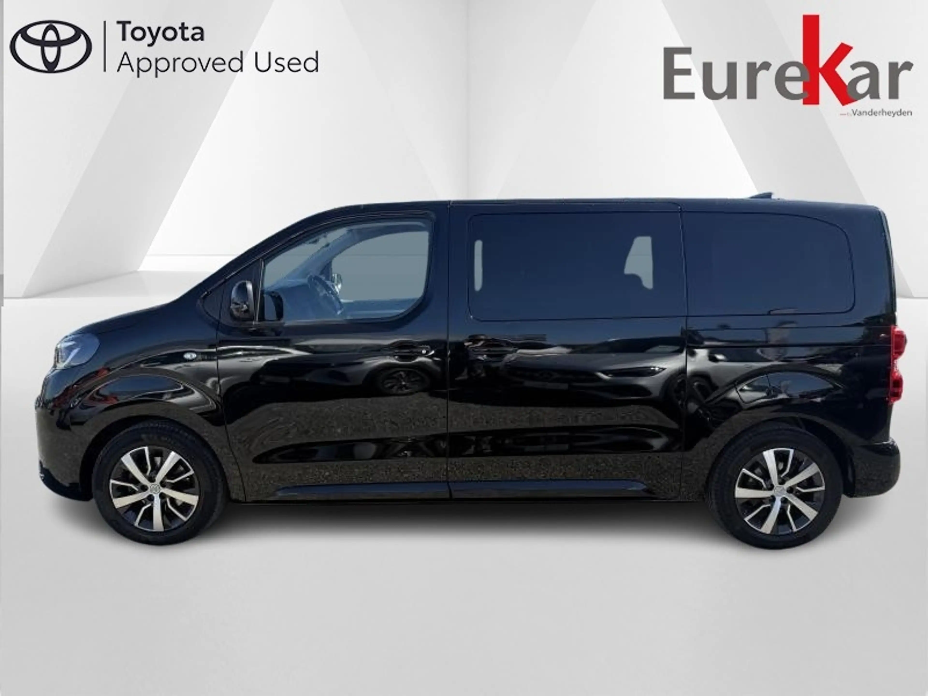 Toyota Verso Family PR 8pl MEDIUM — photo 2