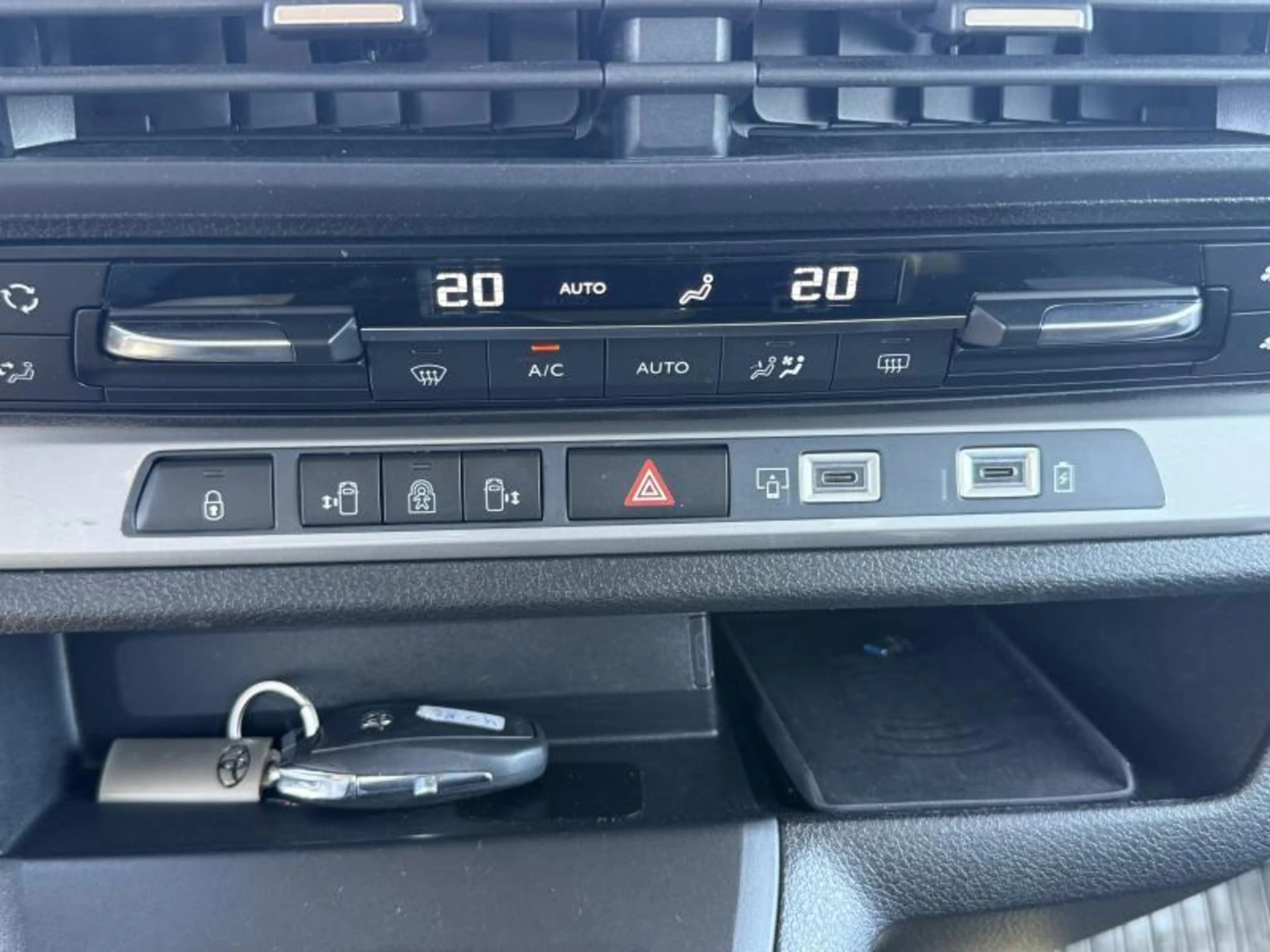 Toyota Verso Family PR 8pl MEDIUM — photo 14
