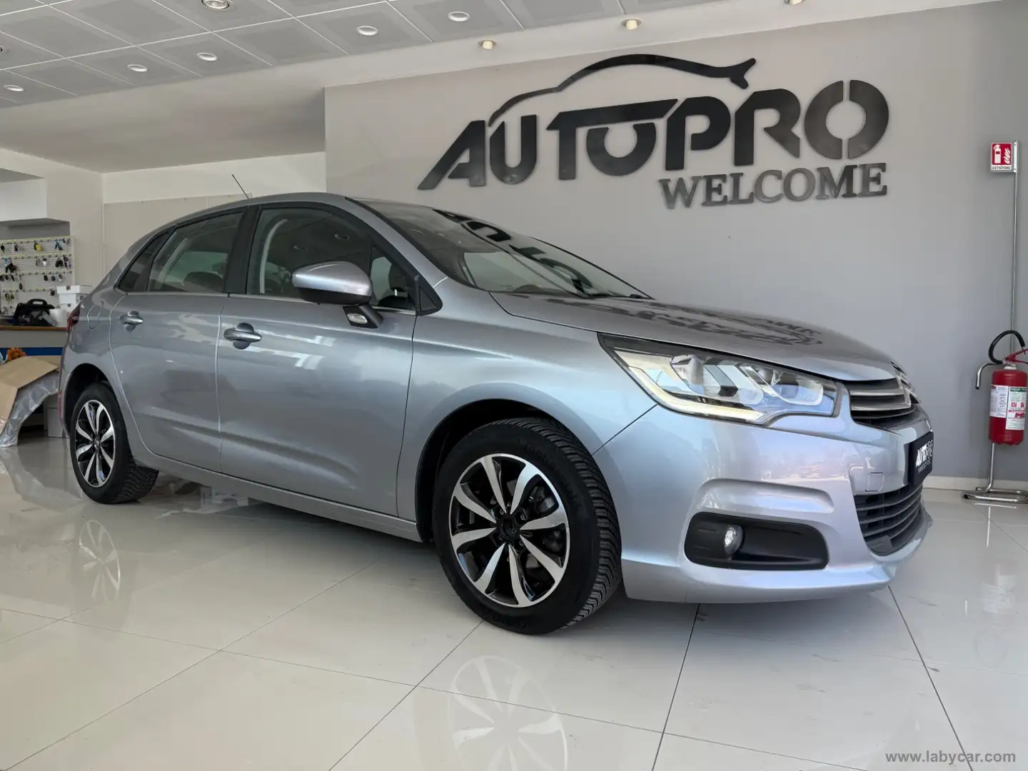 Citroen C4 PureTech 110 Feel Grau - 2