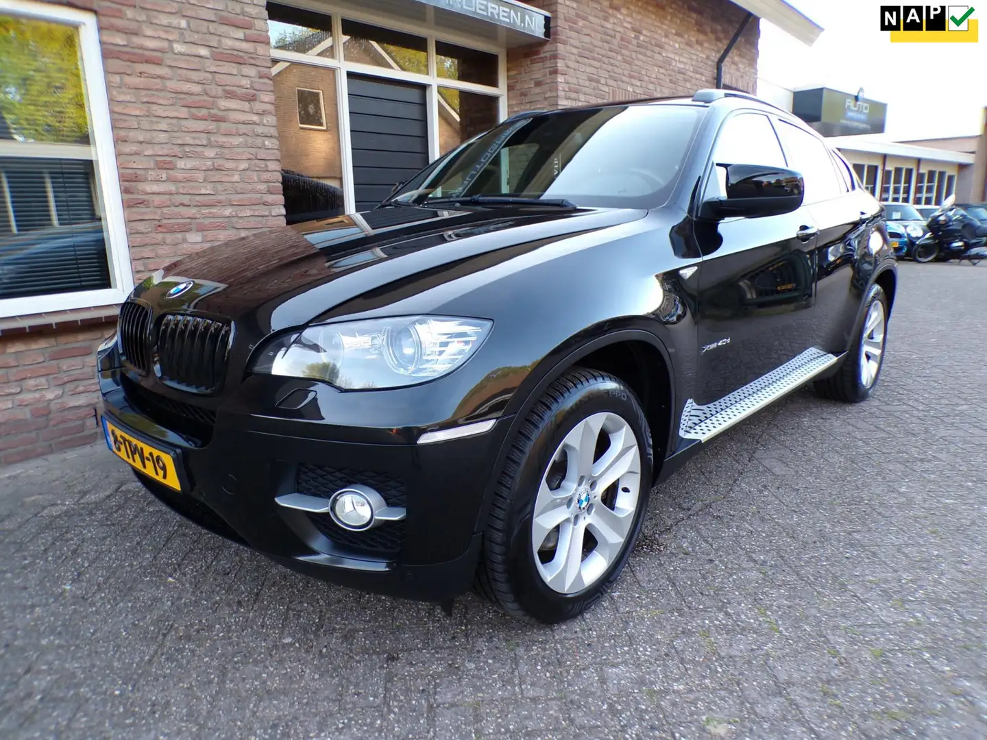 BMW X6 XDrive40d High Executive Autmaat / Leder / Navi / Чорний - 1