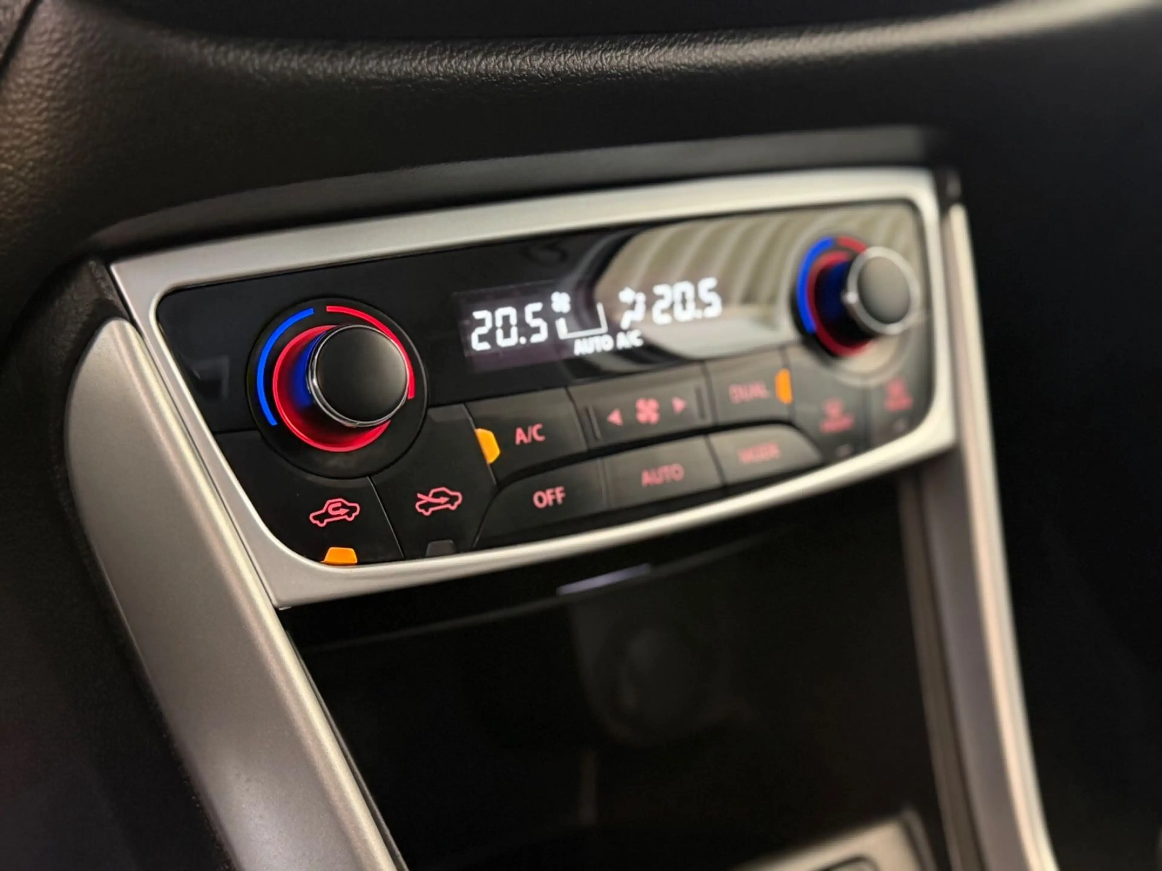 Suzuki SX4 S-Cross — photo 19
