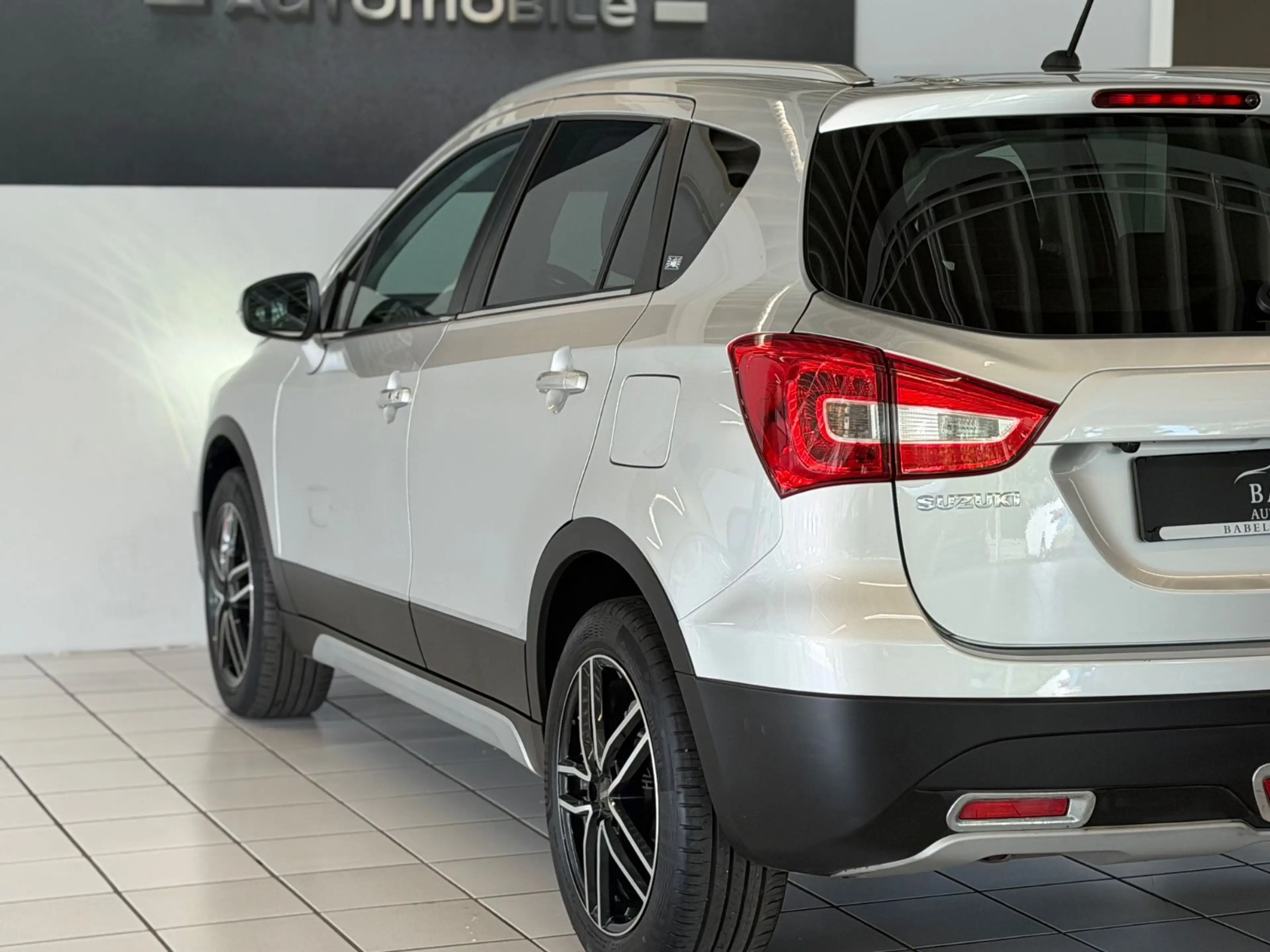 Suzuki SX4 S-Cross — photo 9