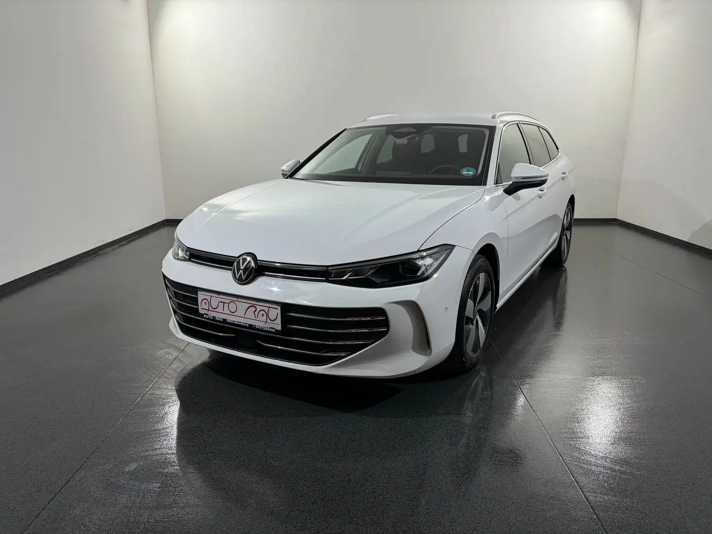 Volkswagen Passat Variant 1.5 eTSI Business DSG *LED*AHK*ACC* Weiß - 2