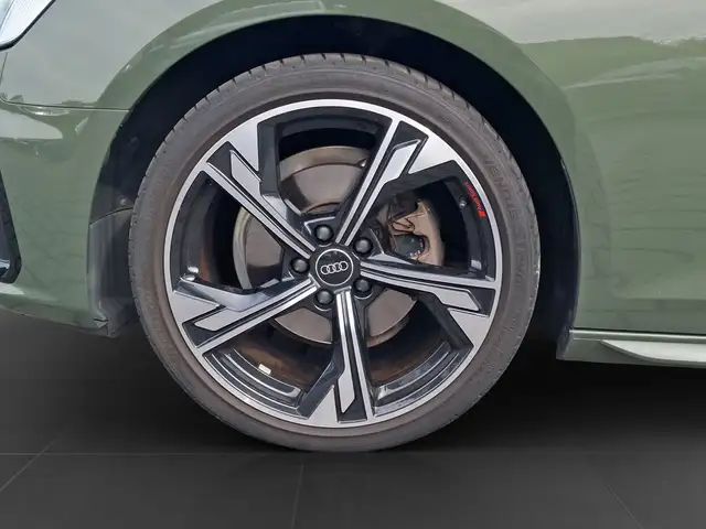 Audi A4 view 7