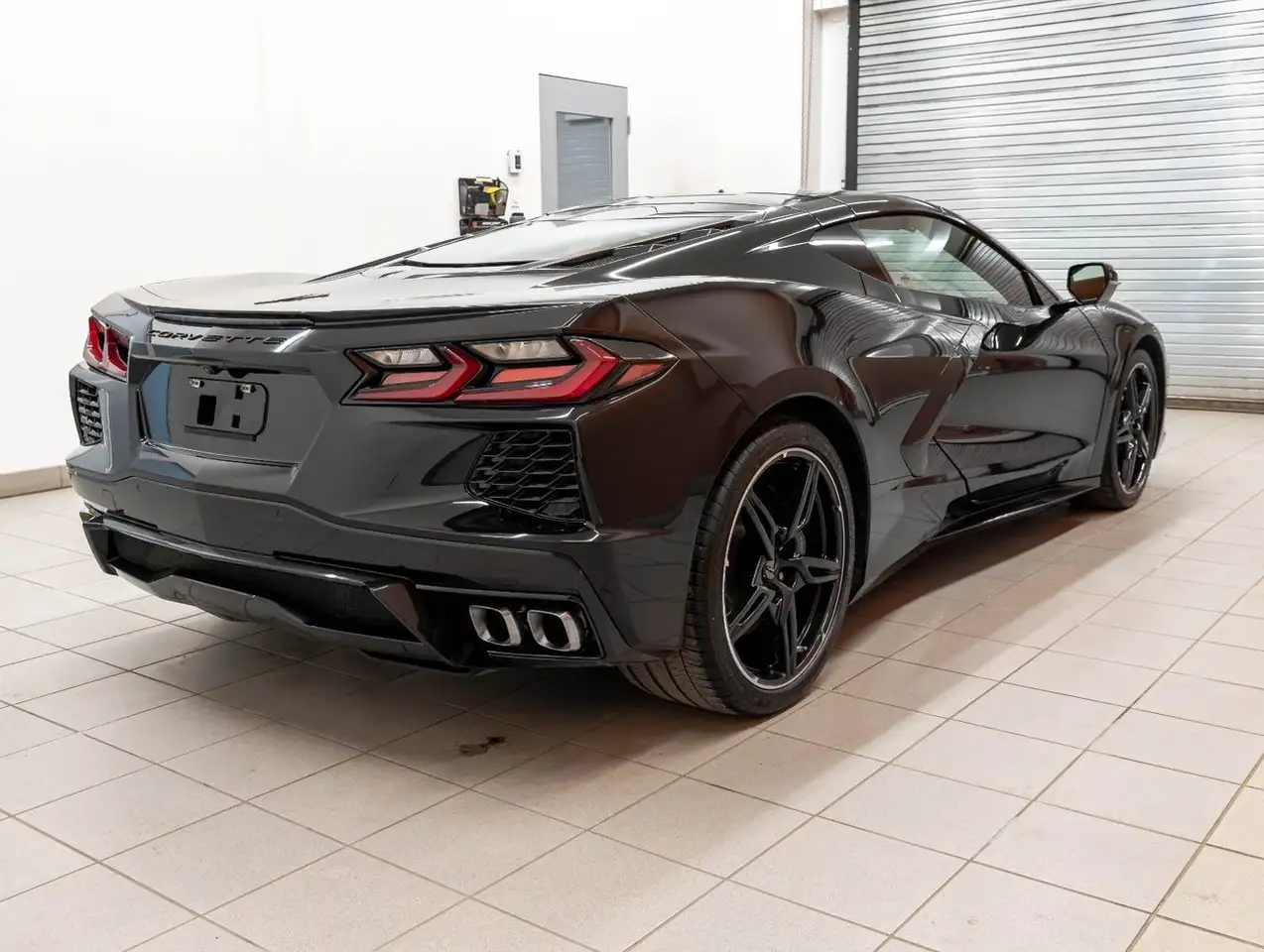 Chevrolet Corvette снимка Chevrolet Corvette